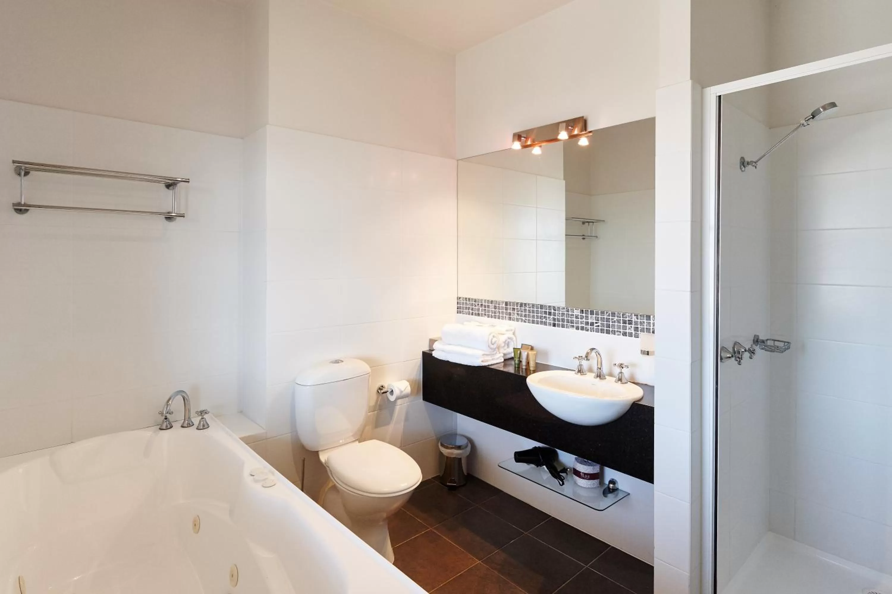 Shower in Auldington Hotel