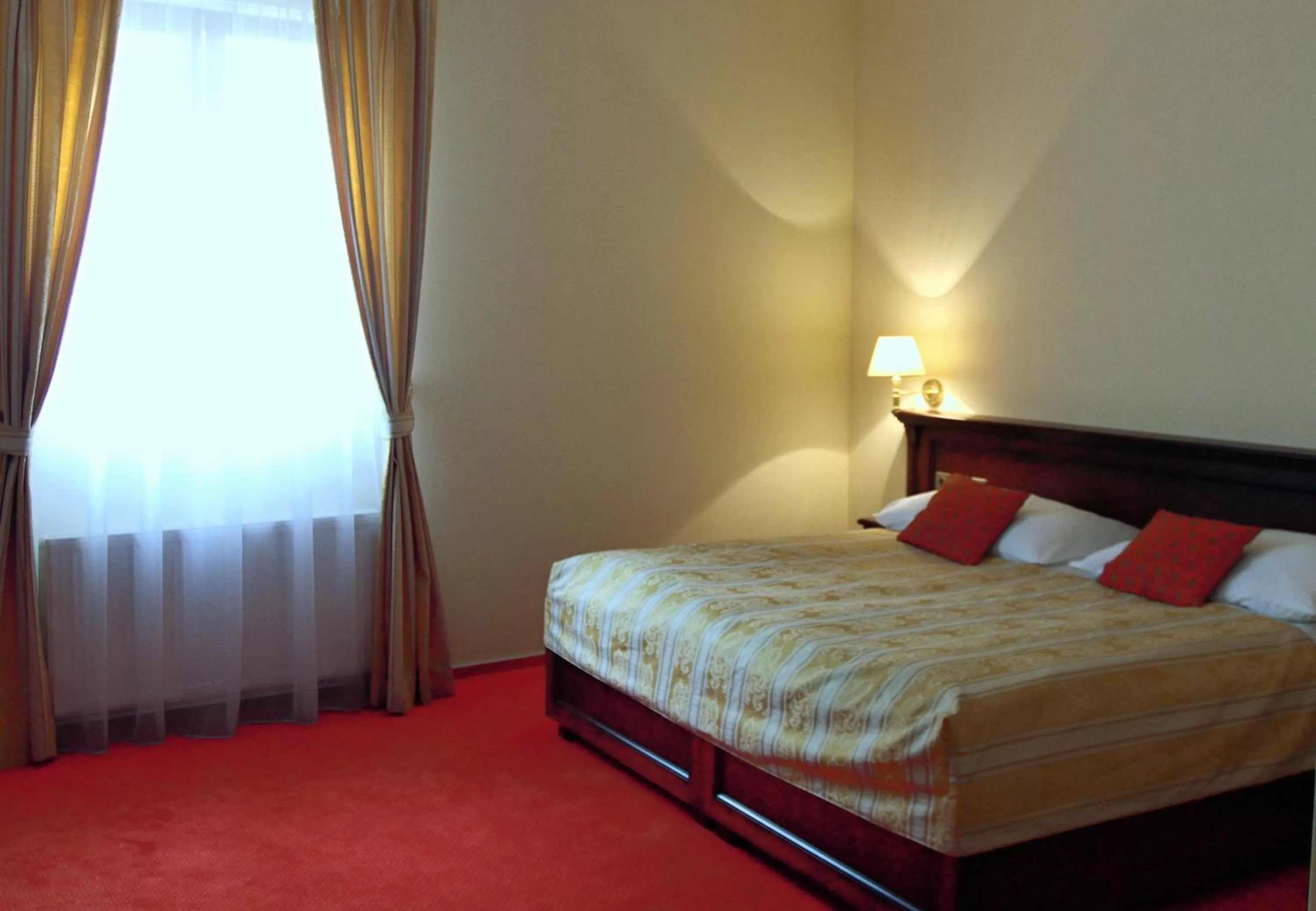 Bedroom, Bed in Hotel U Krále