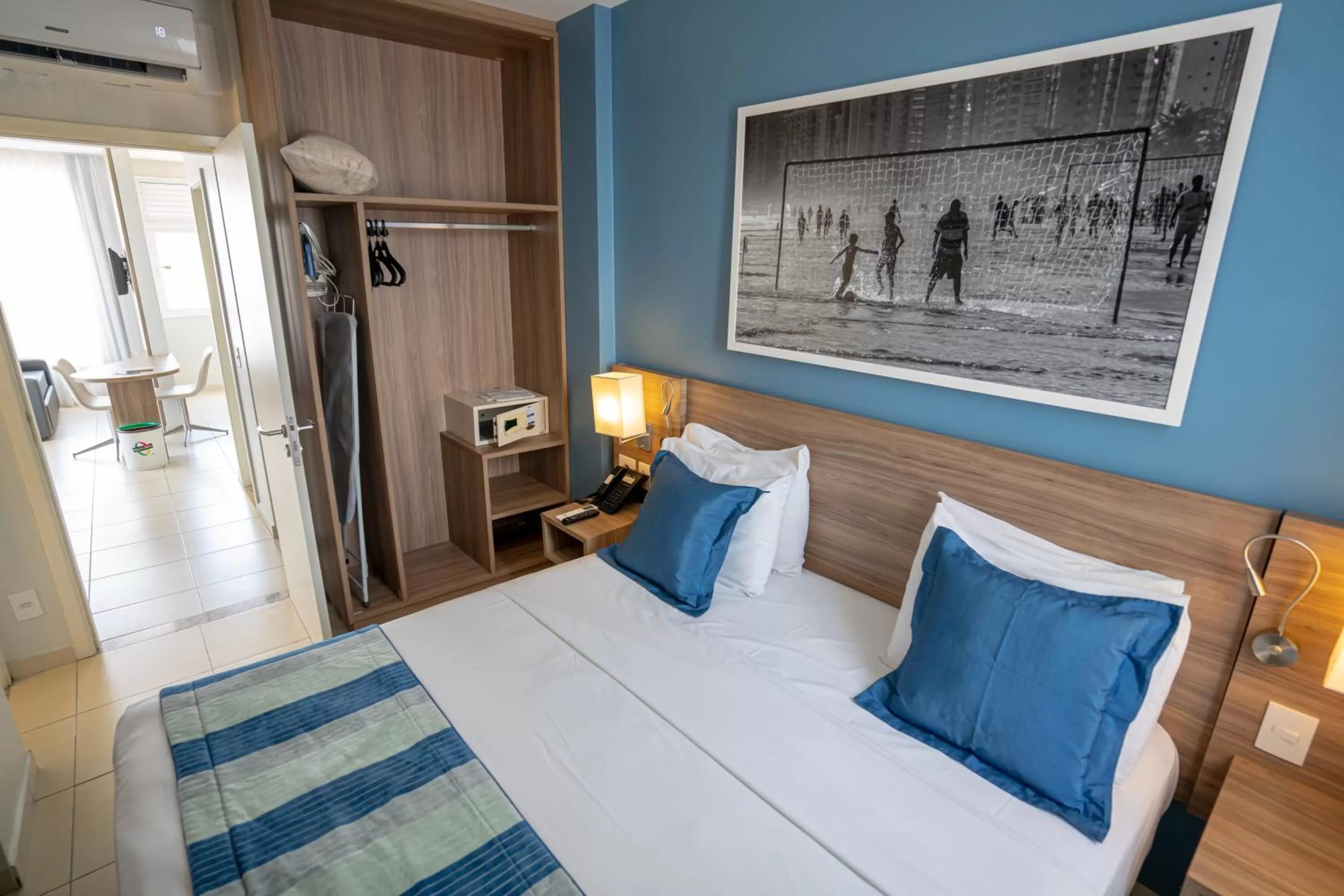 Photo of the whole room, Bed in Comfort Hotel Santos