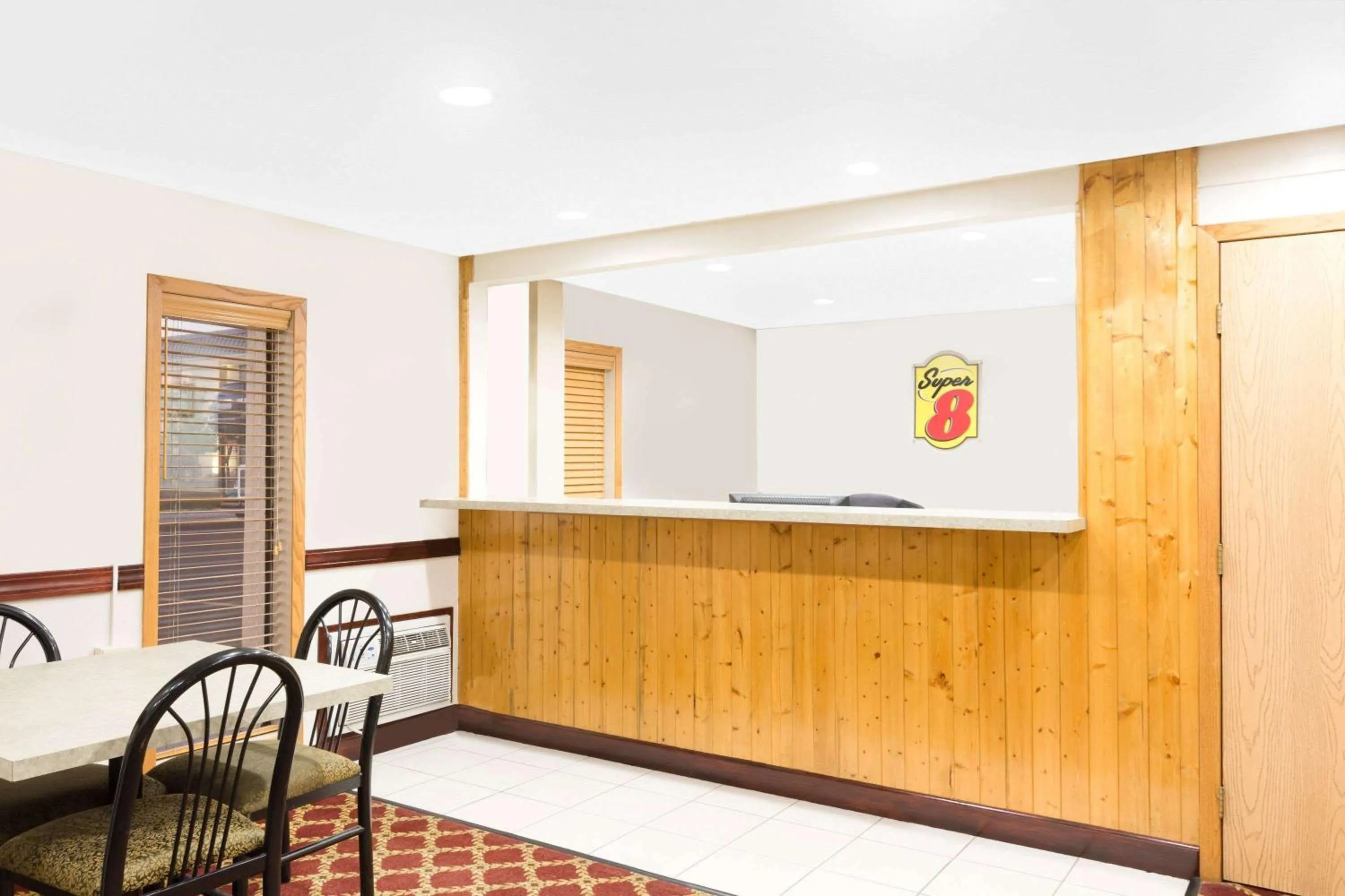 Lobby or reception in Super 8 by Wyndham Ames