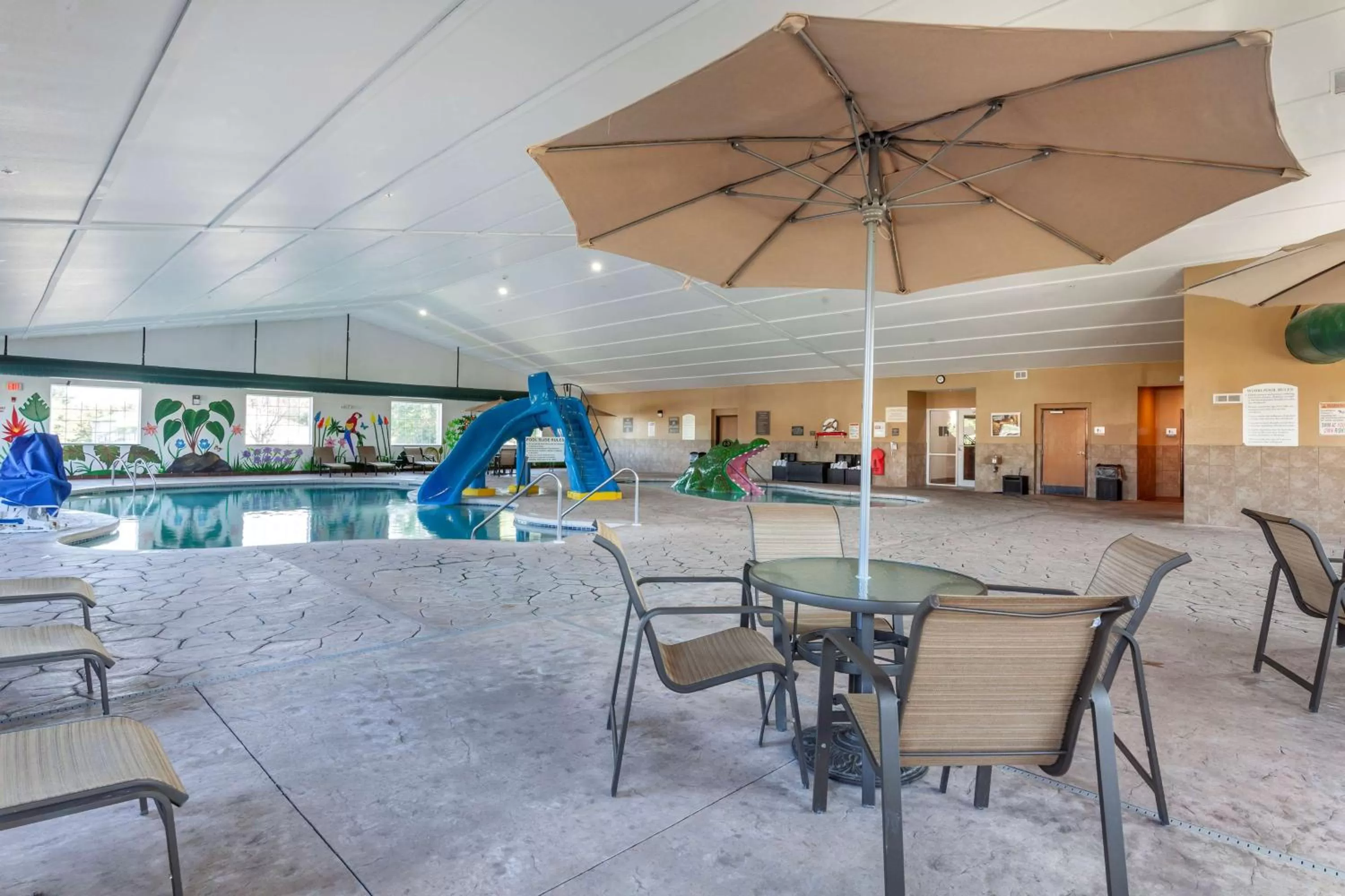 Pool view in Best Western PLUS Sparta Trail Lodge