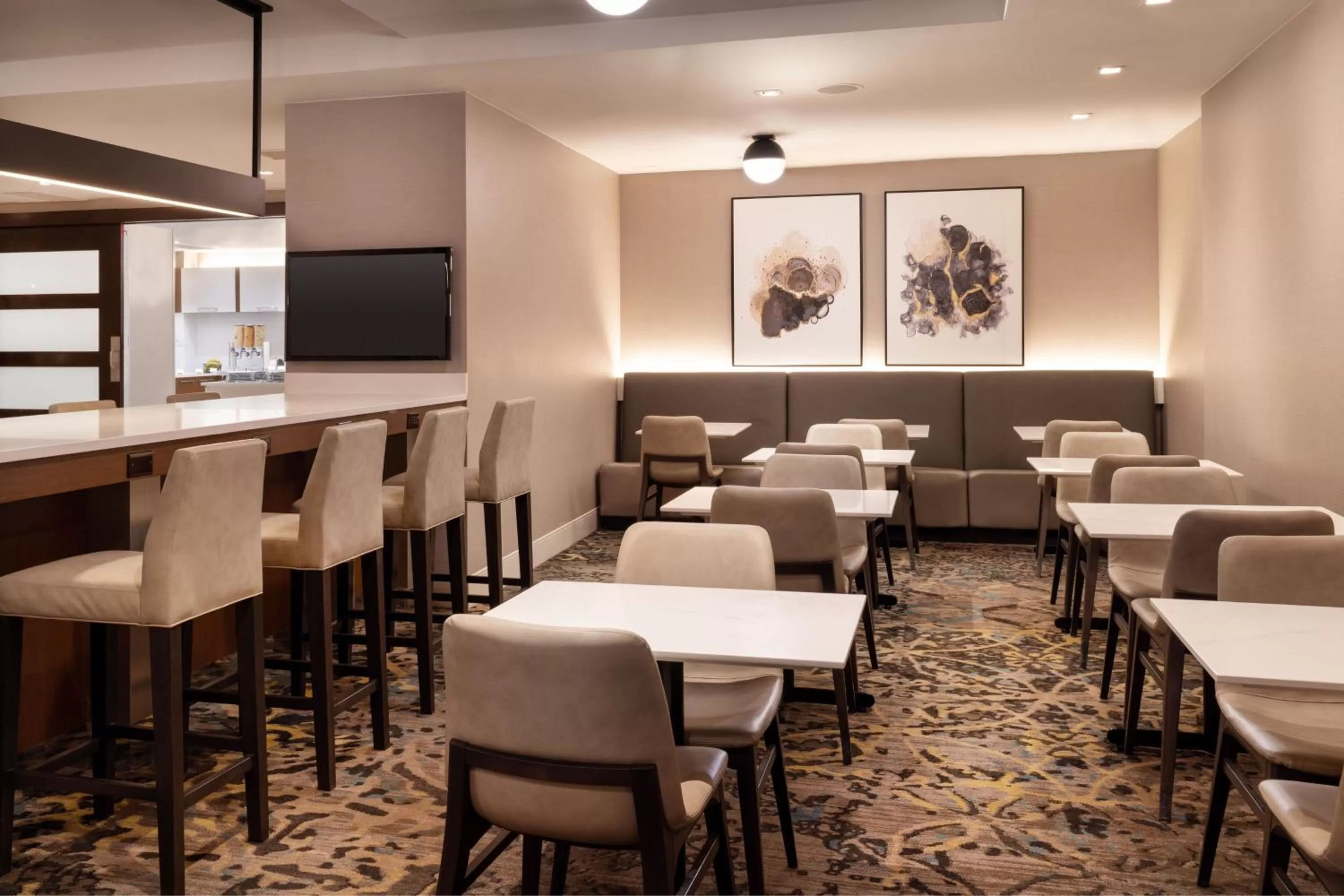 Breakfast in Residence Inn by Marriott New York Manhattan/ Midtown Eastside