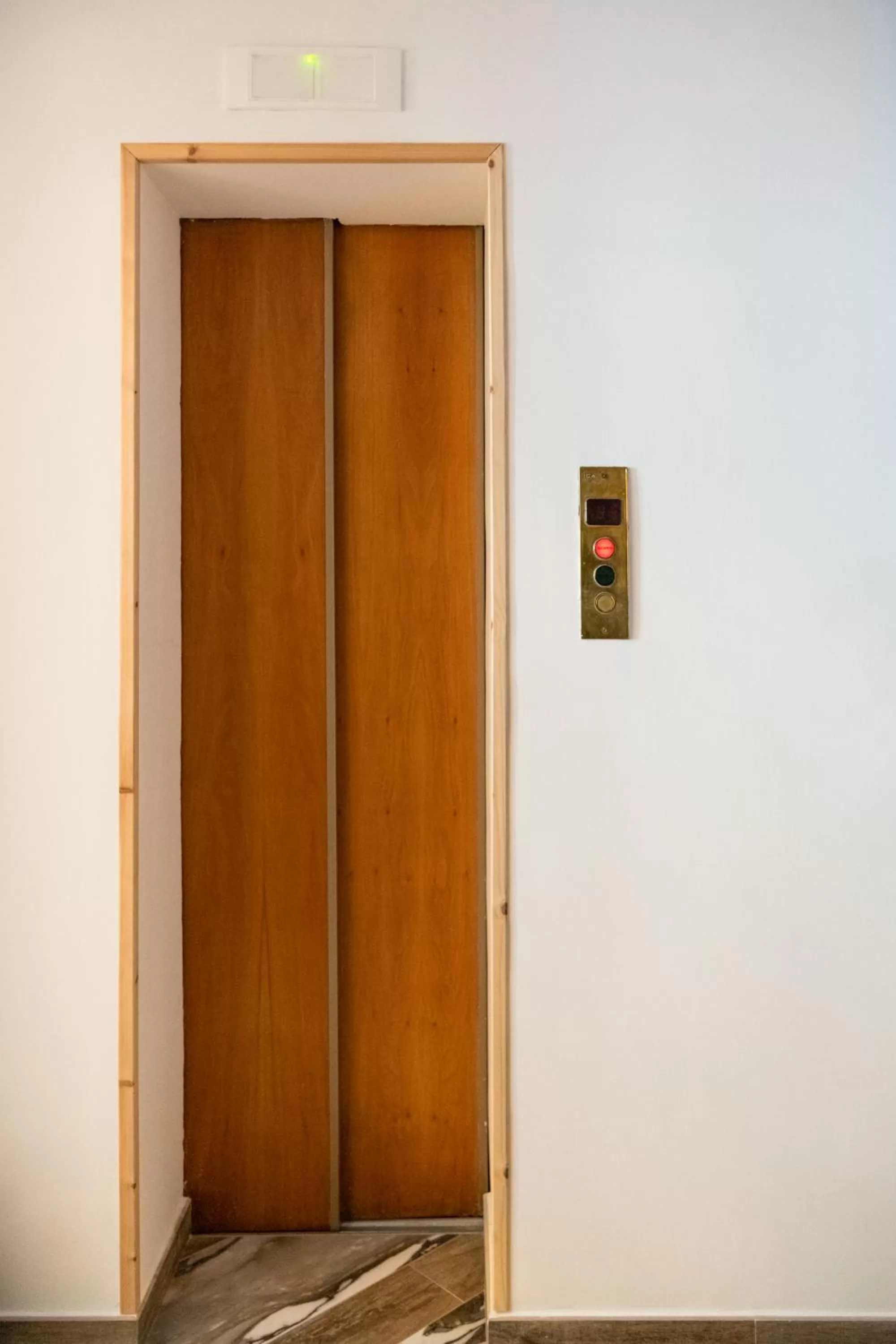 elevator in Sant'Antonino Luxury Suite