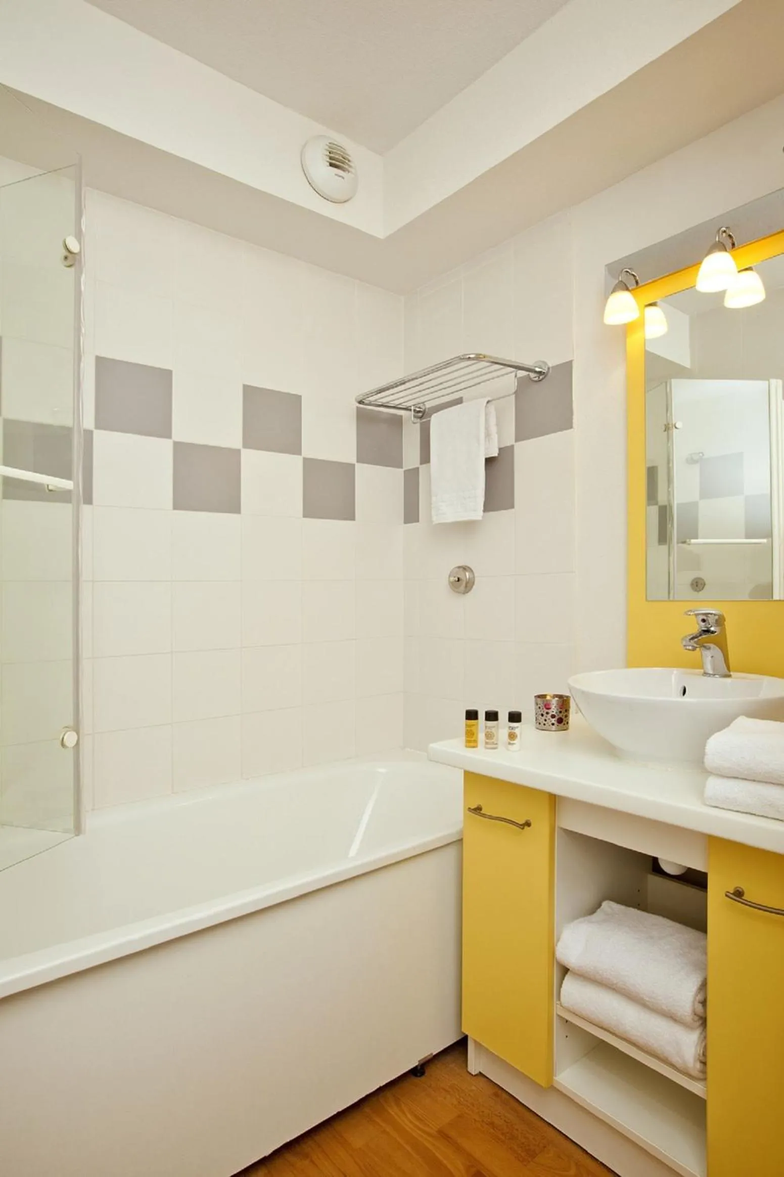 Bathroom in Residhome Genève Prévessin Le Carré d'Or