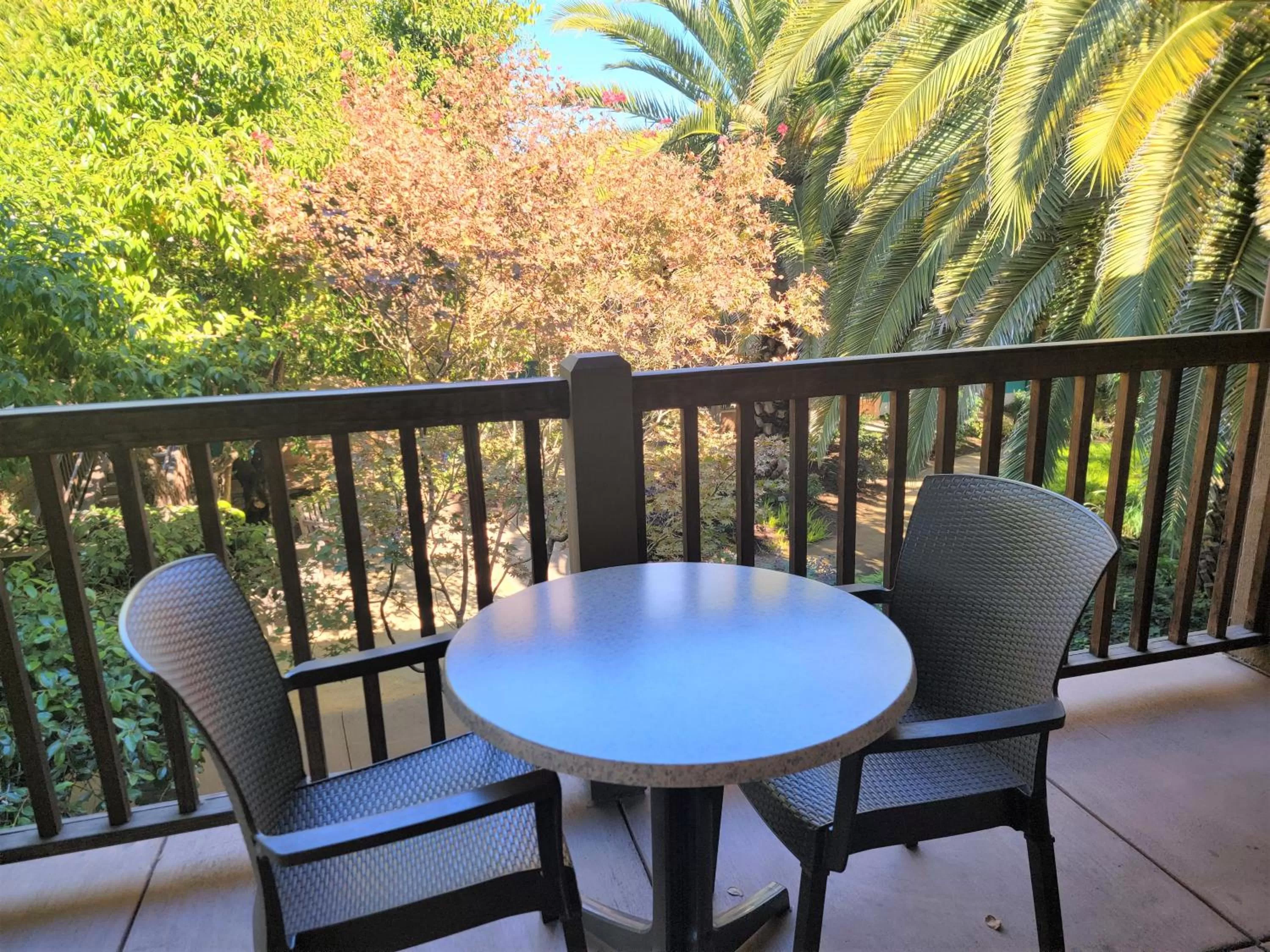Balcony/Terrace in El Pueblo Inn