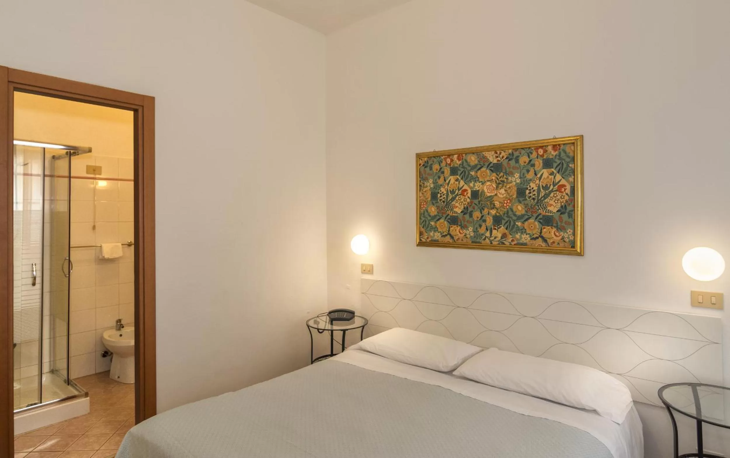 Bedroom, Bed in Hotel Cecile