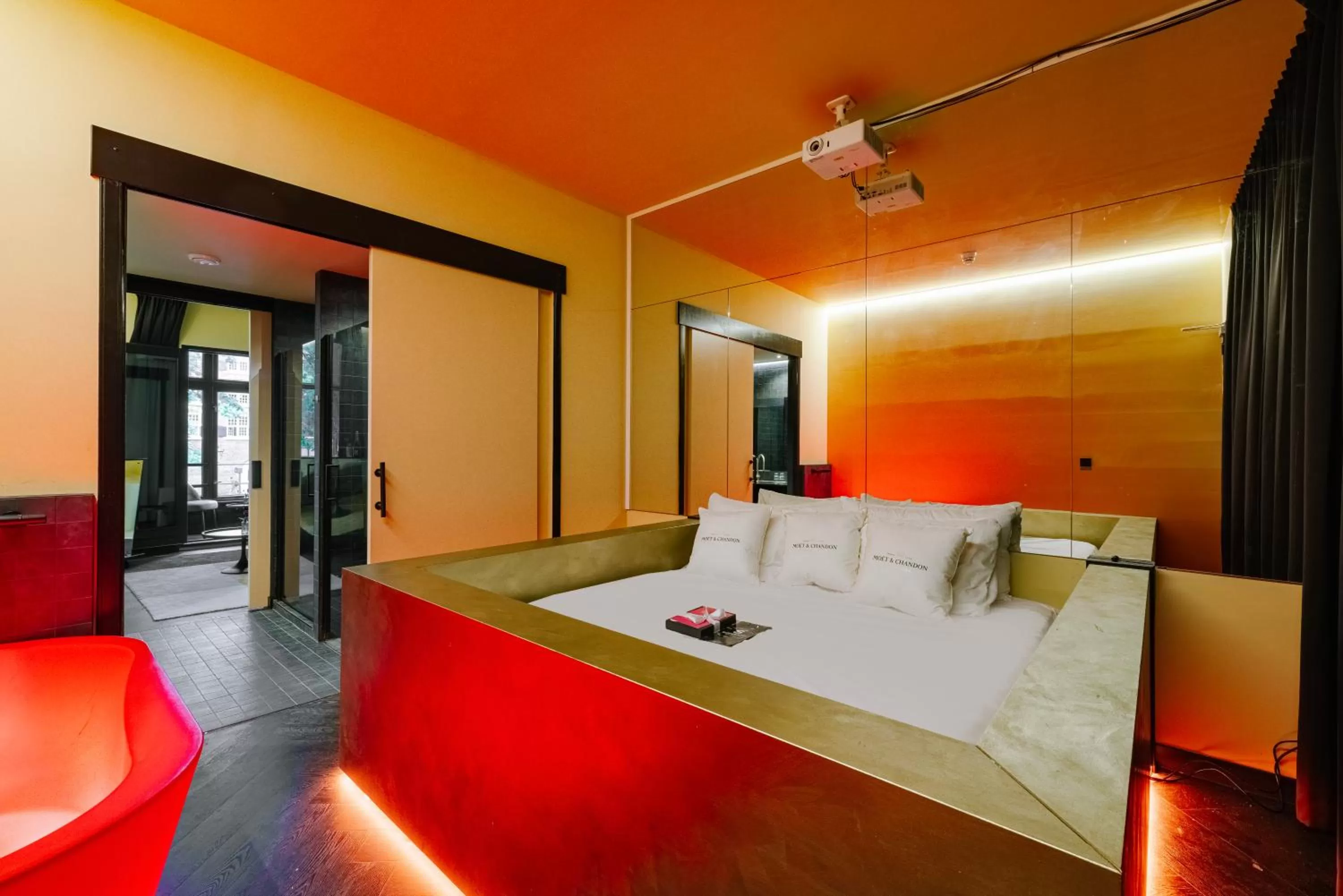 Bedroom, Bed in SUPPER Hotel