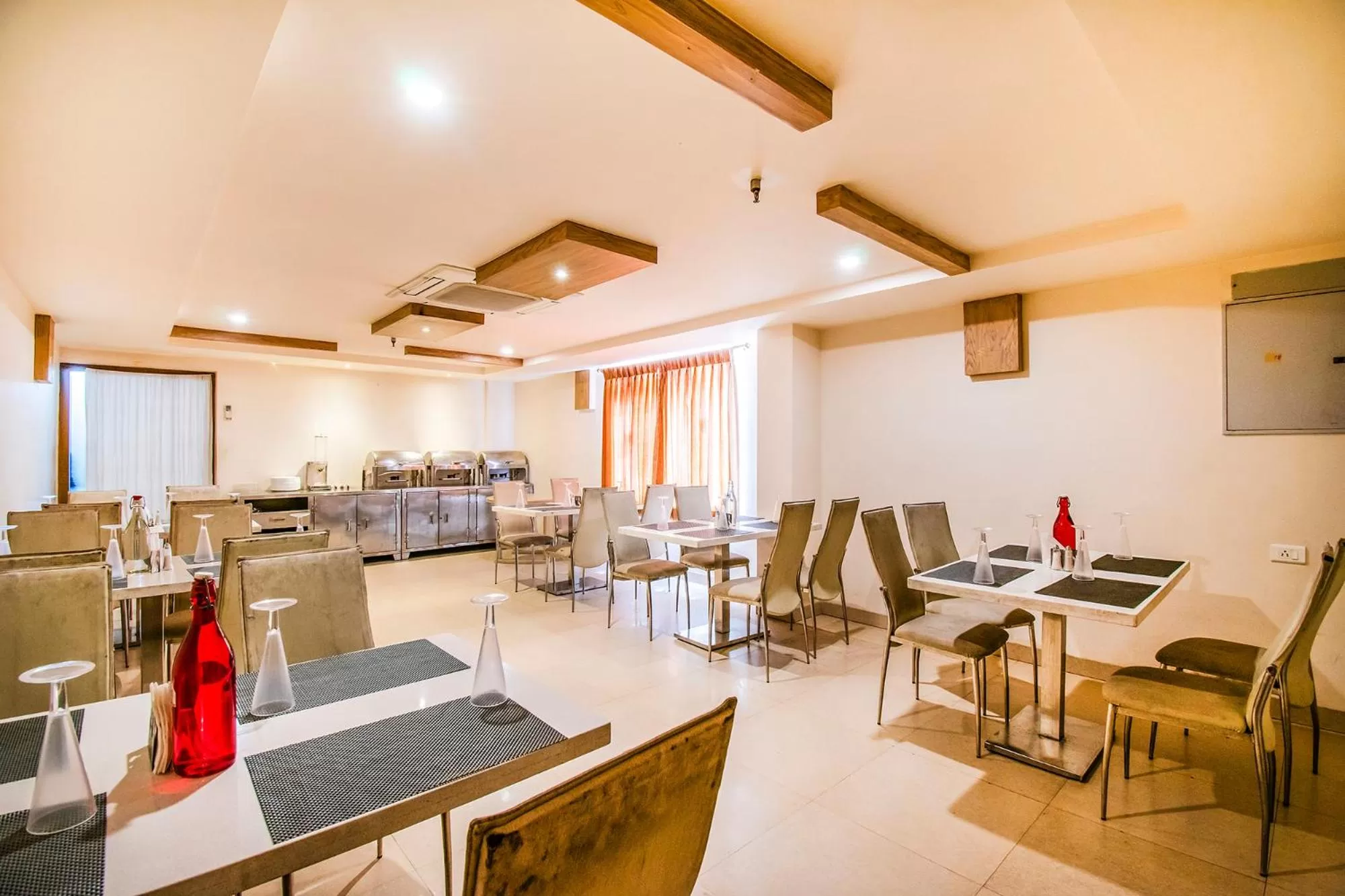 Restaurant/Places to Eat in FabHotel Prime Royal Castle Gandhipuram