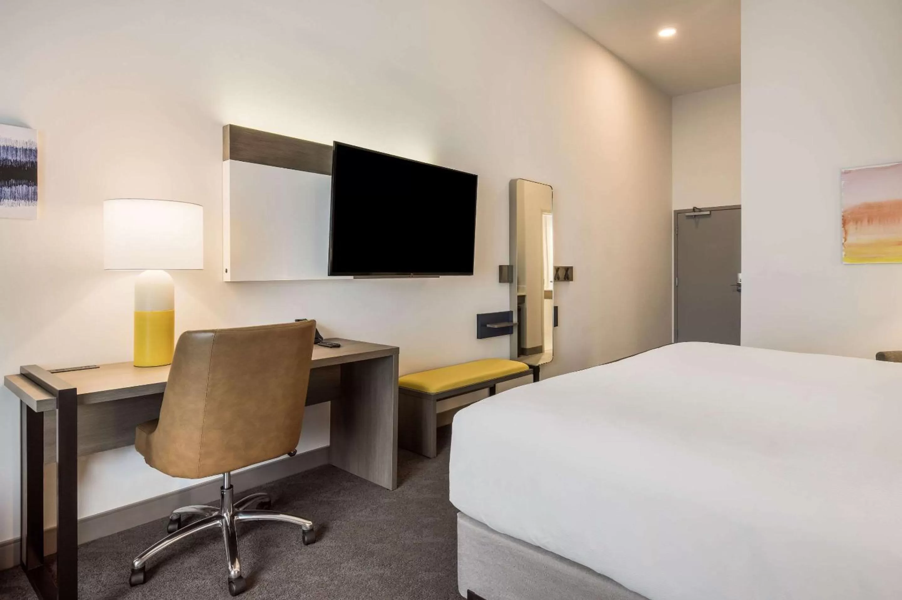 Photo of the whole room, Bed in Comfort Inn & Suites Gaylord