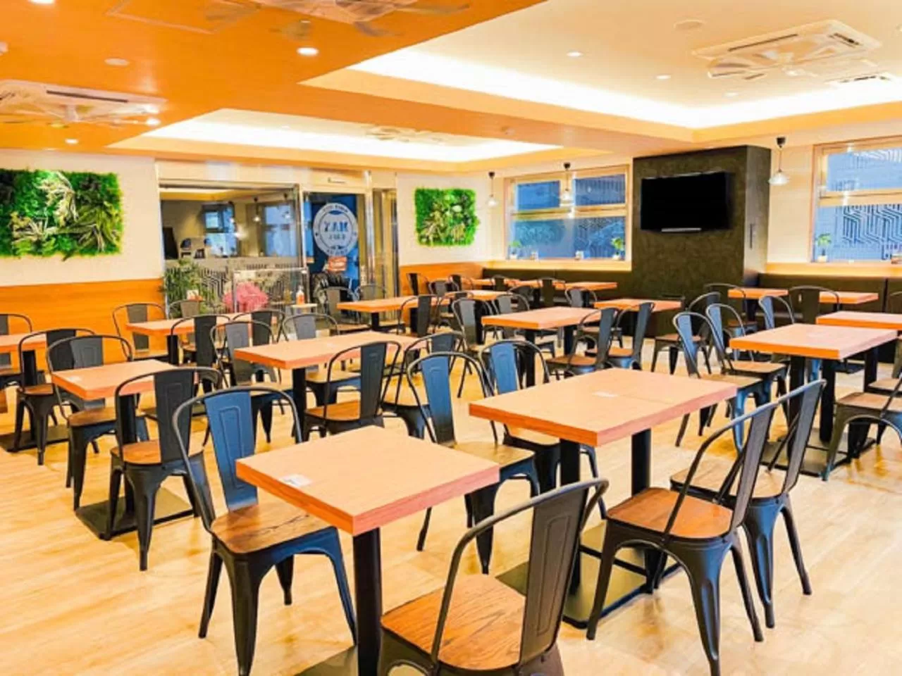 Restaurant/places to eat in HOTEL LiVEMAX Hakataekimae