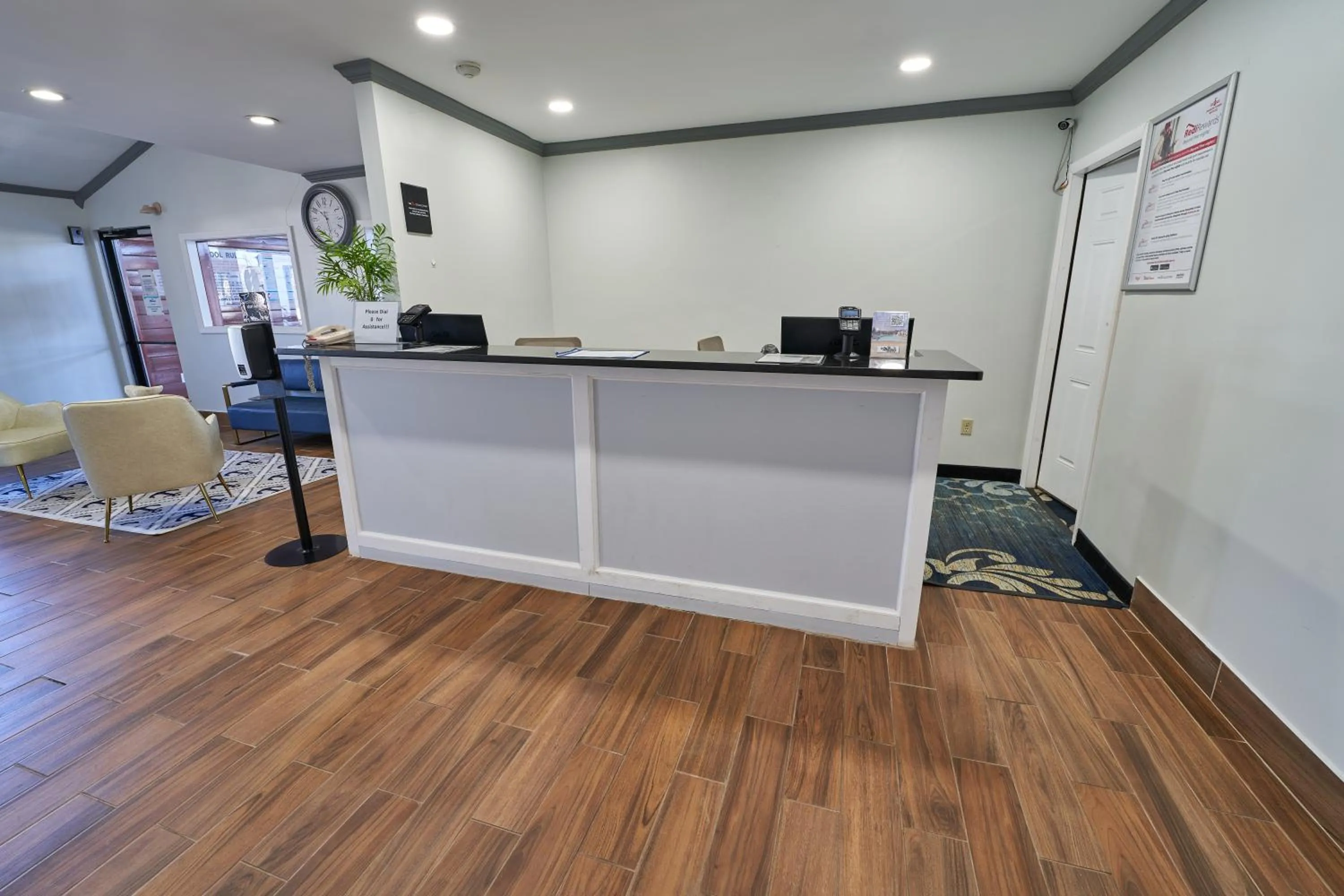 Lobby or reception in The Mariner Resort Cape Cod by The Red Collection