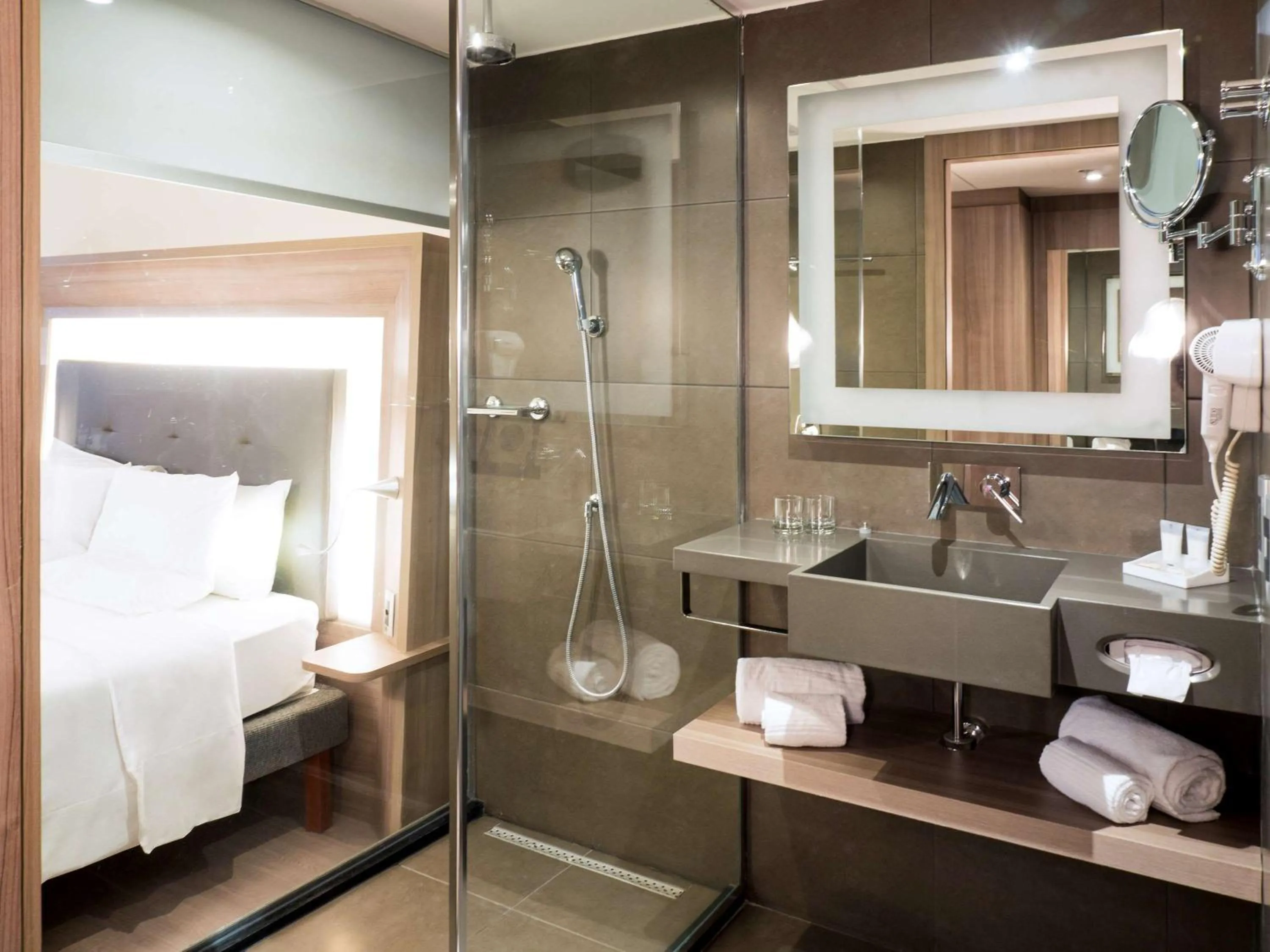 Photo of the whole room, Bed in Novotel RJ Porto Atlantico