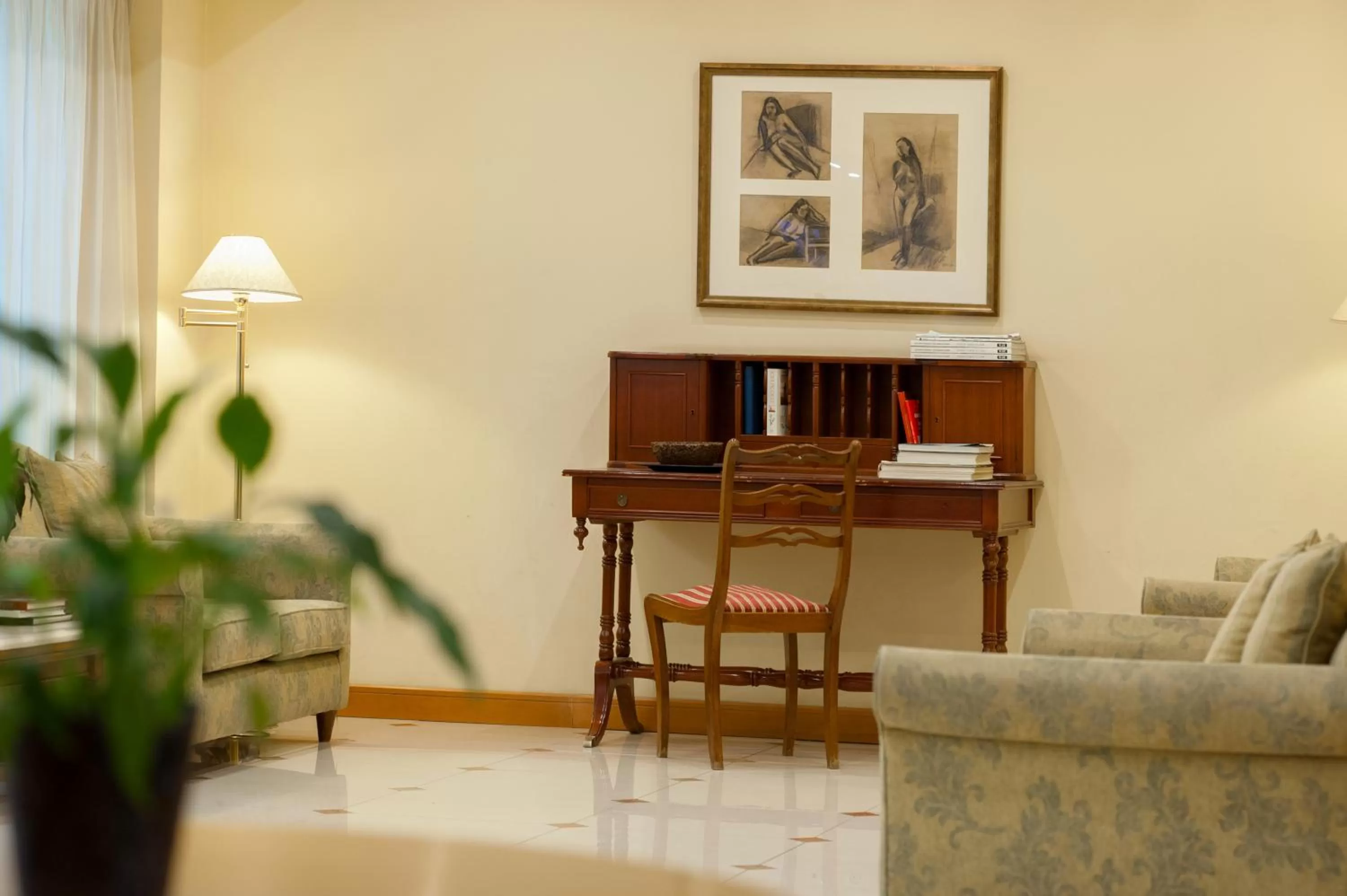 Lobby or reception in Athens Atrium Hotel & Jacuzzi Suites