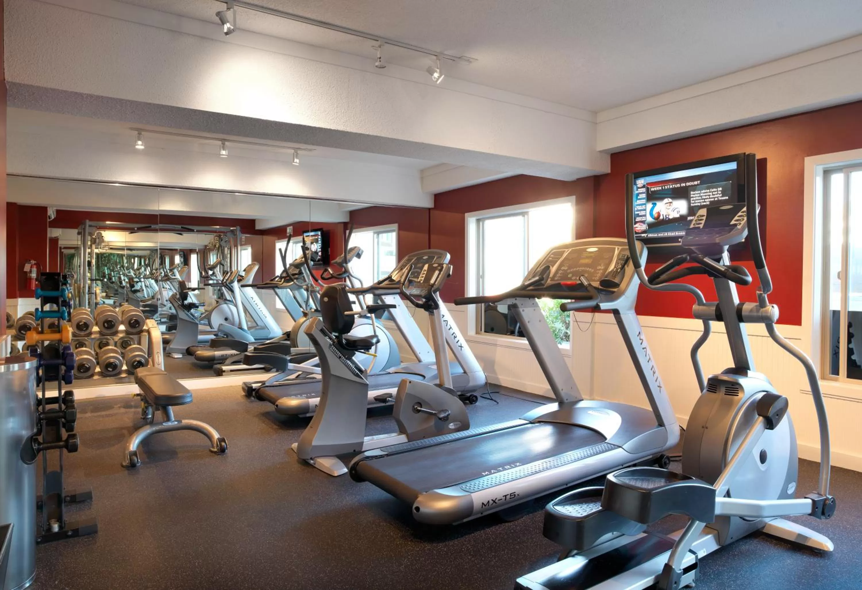 Fitness centre/facilities in The Edgewater, a Noble House Hotel