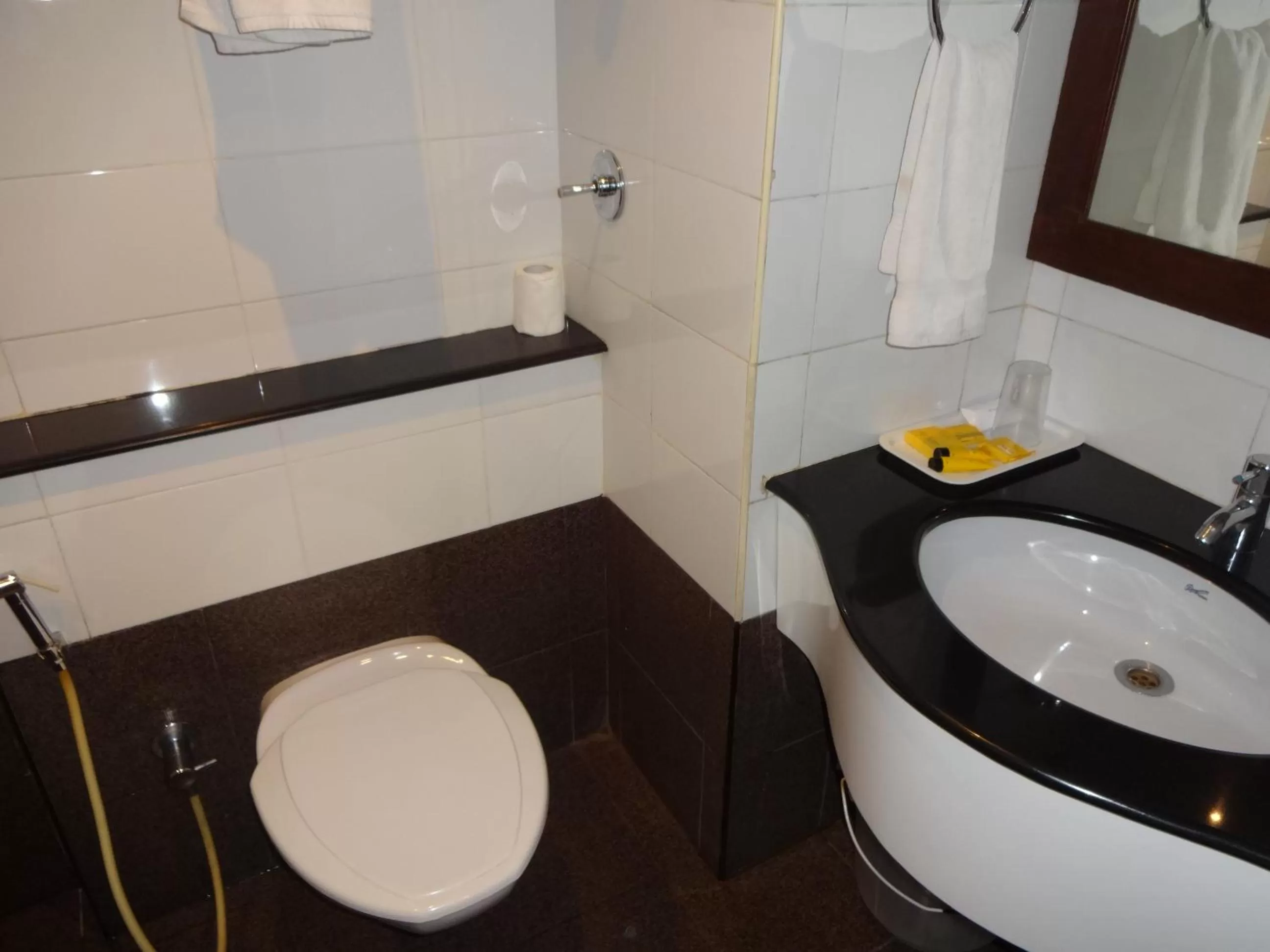 Toilet, Bathroom in Keys Select by Lemon Tree Hotels, Malabar Gate, Kozhikode