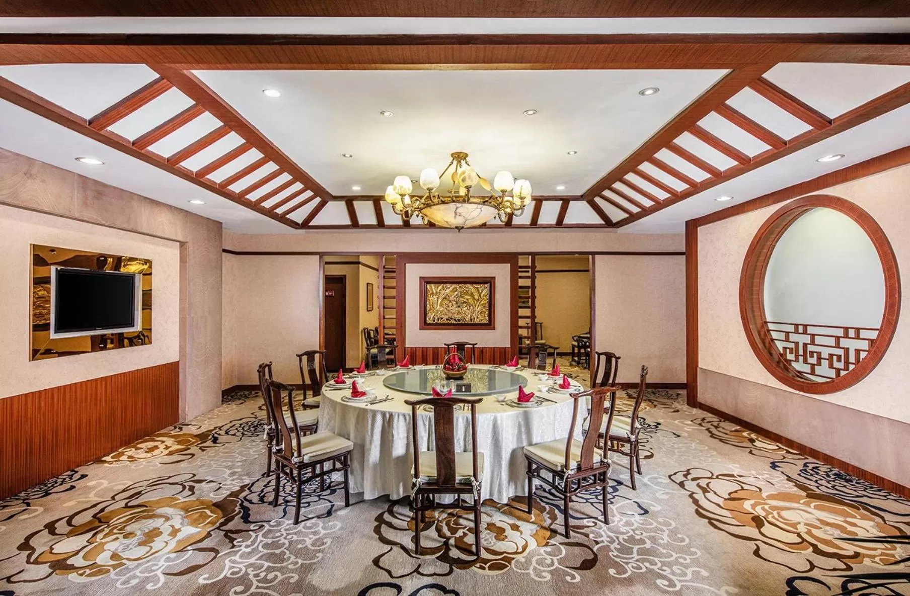 Restaurant/places to eat in Crowne Plaza Foshan by IHG