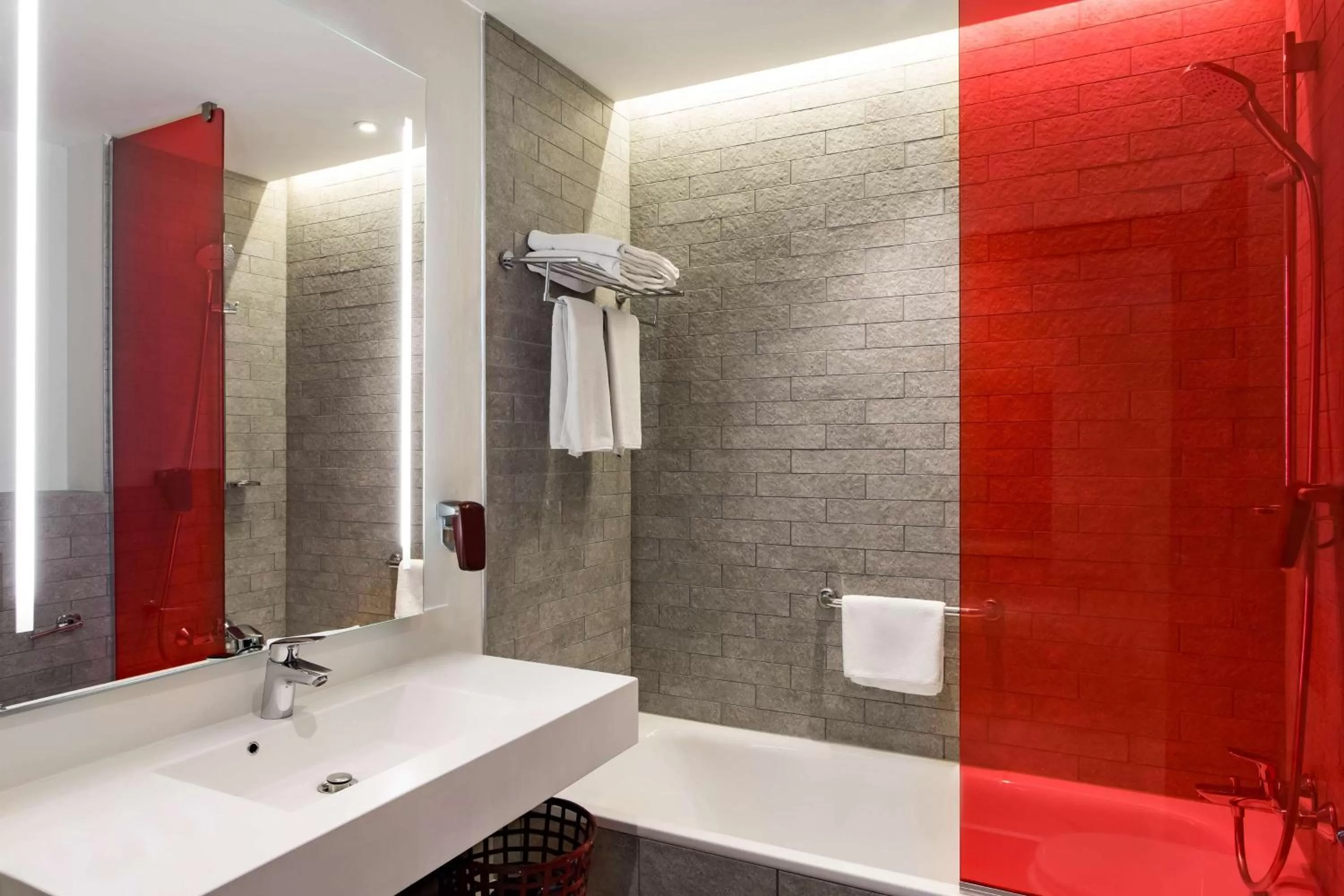 Bathroom in Park Inn by Radisson Bucharest Hotel & Residence