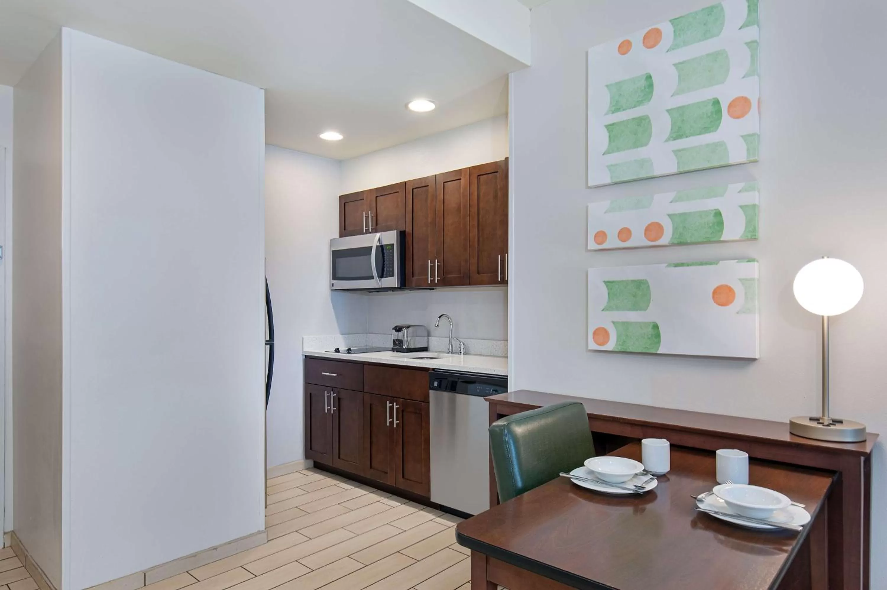 Kitchen or kitchenette in Homewood Suites by Hilton Atlanta Perimeter Center
