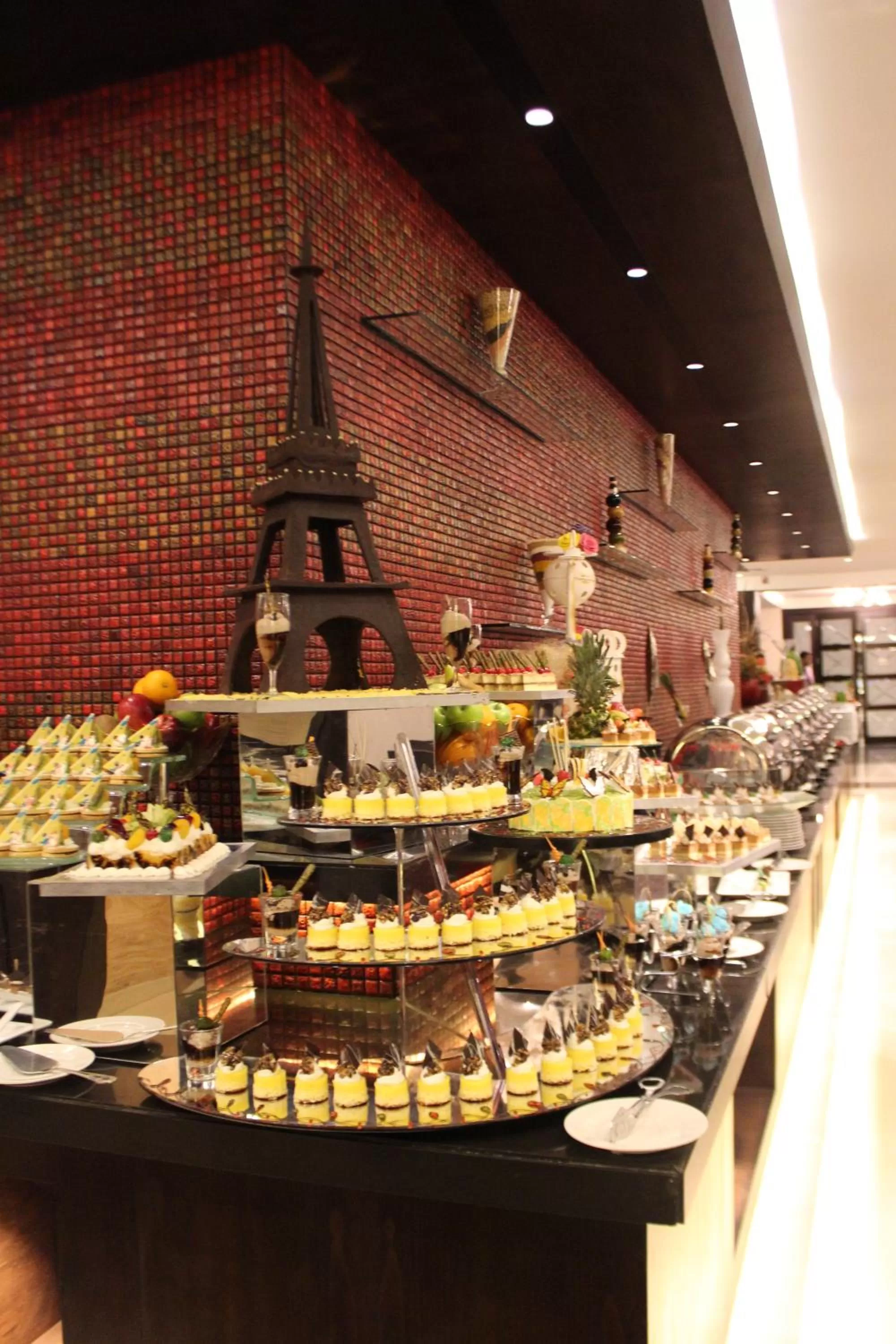 Food and drinks in Executives Hotel - Olaya