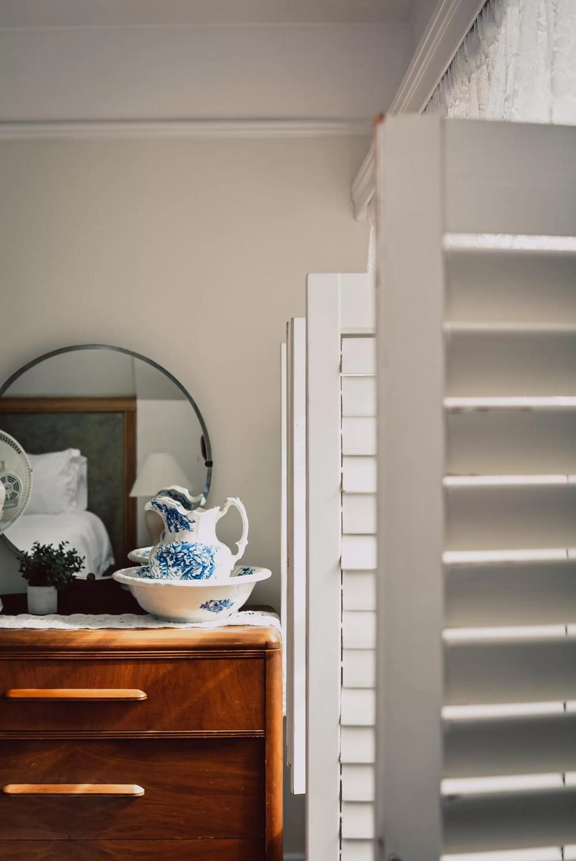 Bedroom in Hill Road Manor Bed & Breakfast