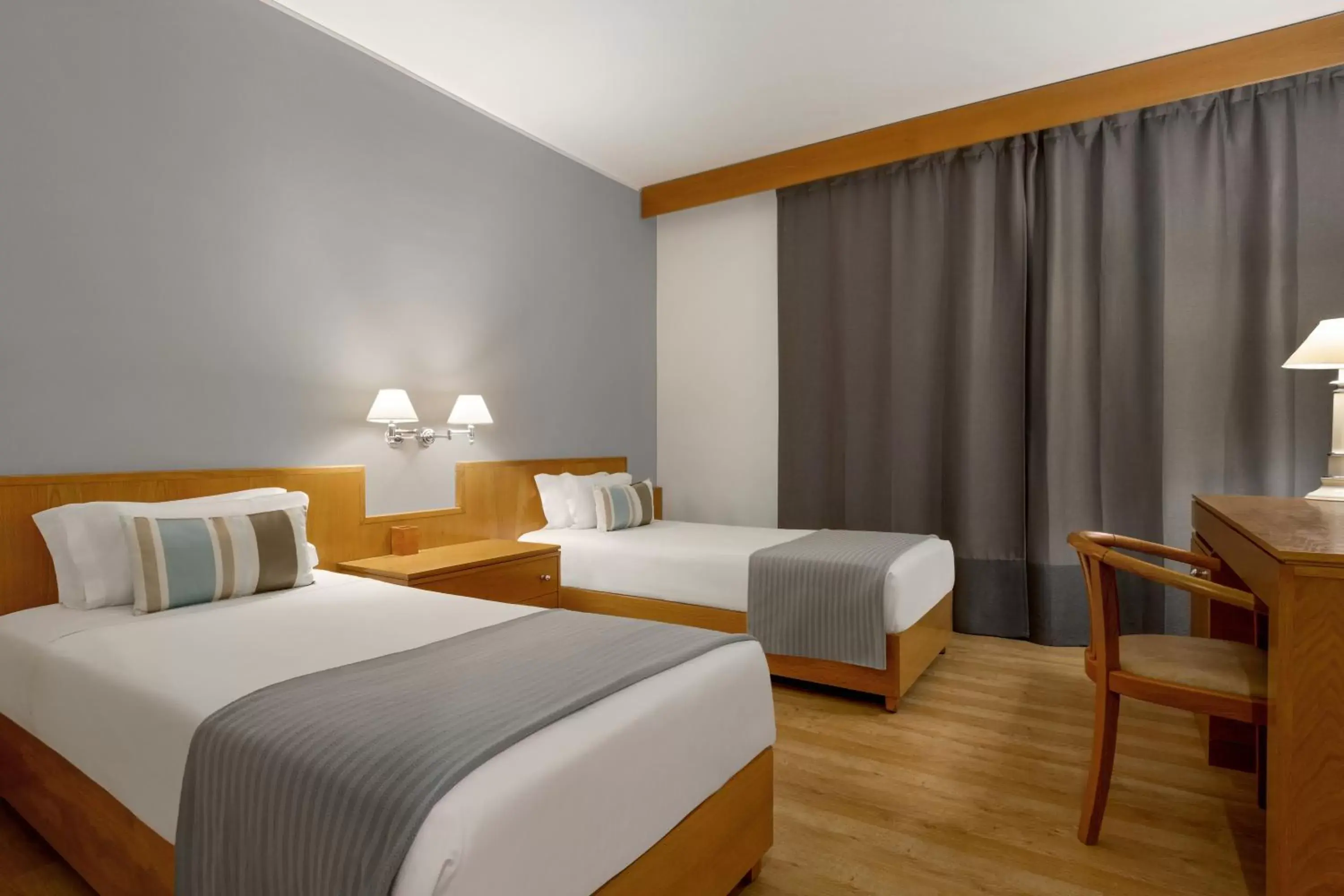 2 Twin Beds, Standard, Non-Smoking in TRYP by Wyndham Montijo Parque Hotel 2 Twin Beds, Standard, Non-Smoking in TRYP by Wyndham Montijo Parque Hotel