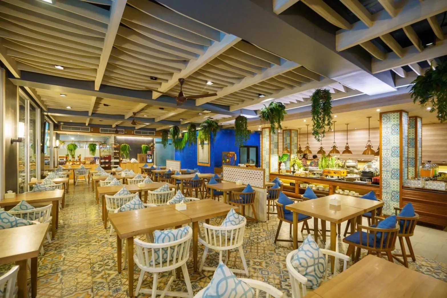 Restaurant/places to eat in Maldives Beach Resort