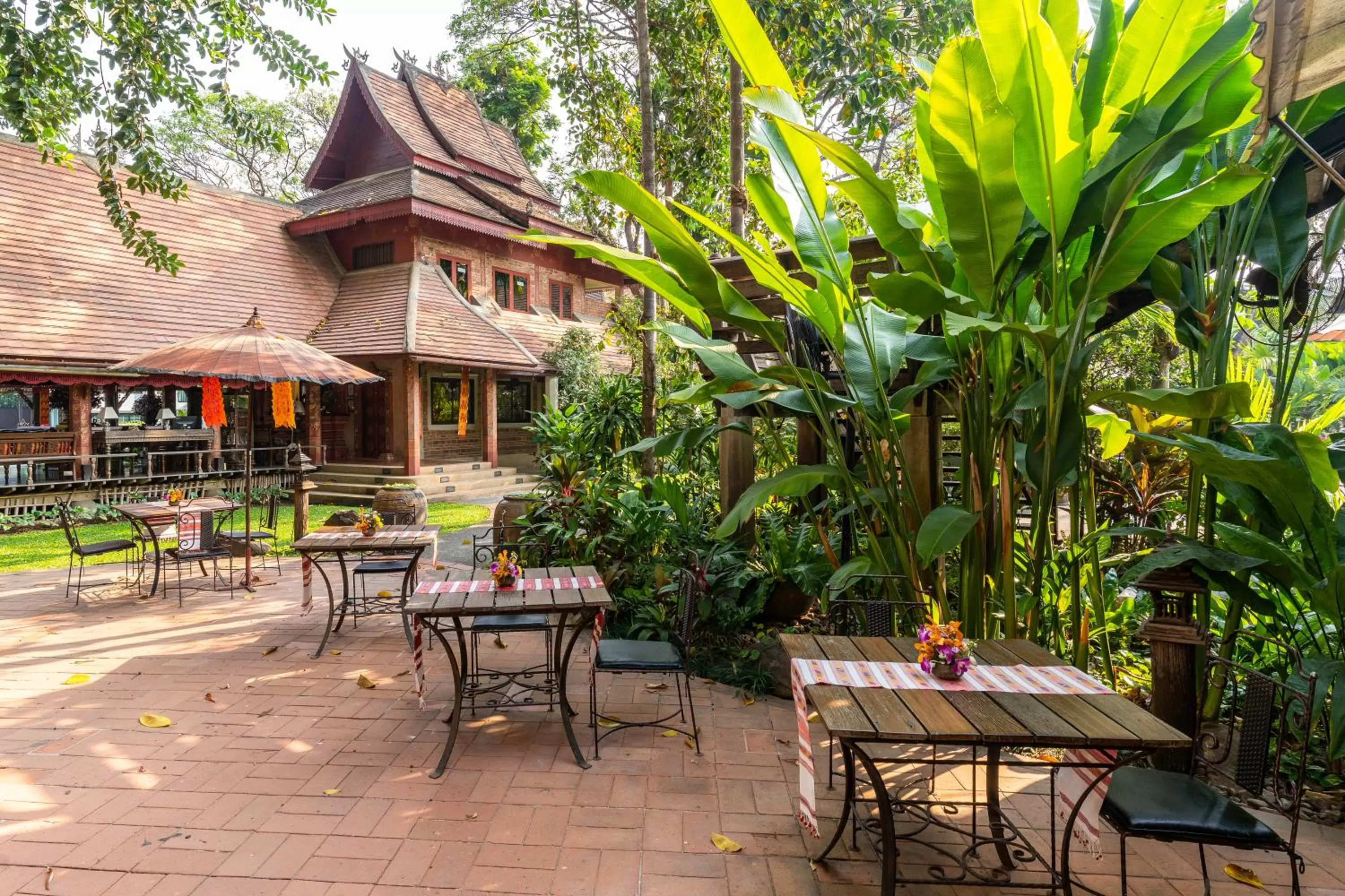 Restaurant/places to eat in Yaang Come Village Hotel