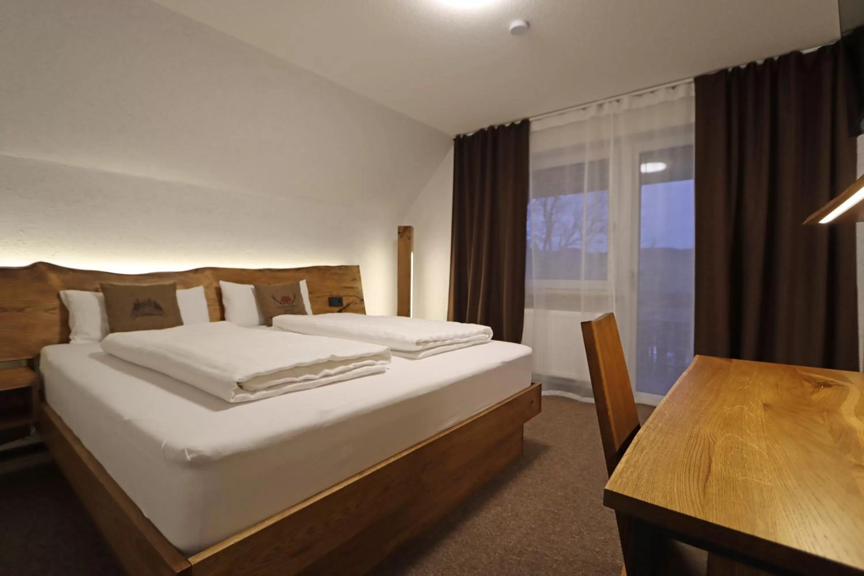 Bed in Hotel Kreuz Höhengasthof