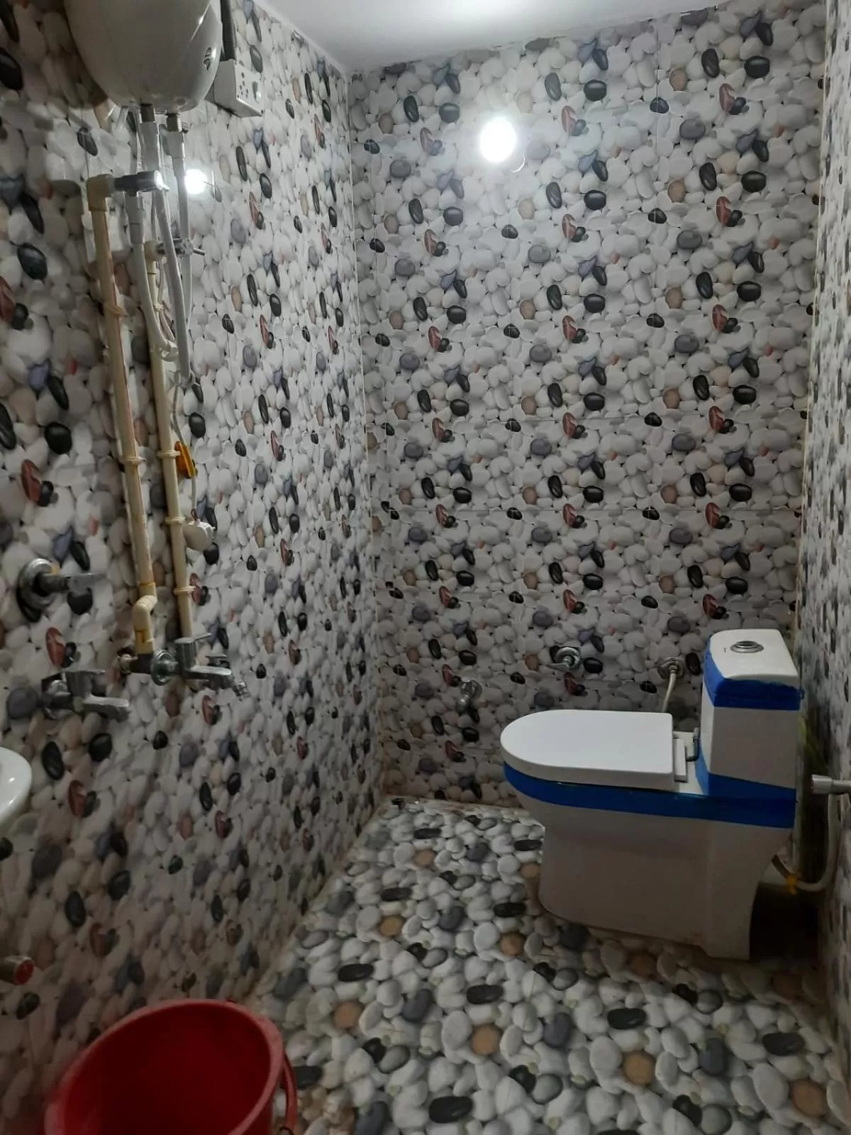 Bathroom in STAYMAKER Hotel Raj Ganga