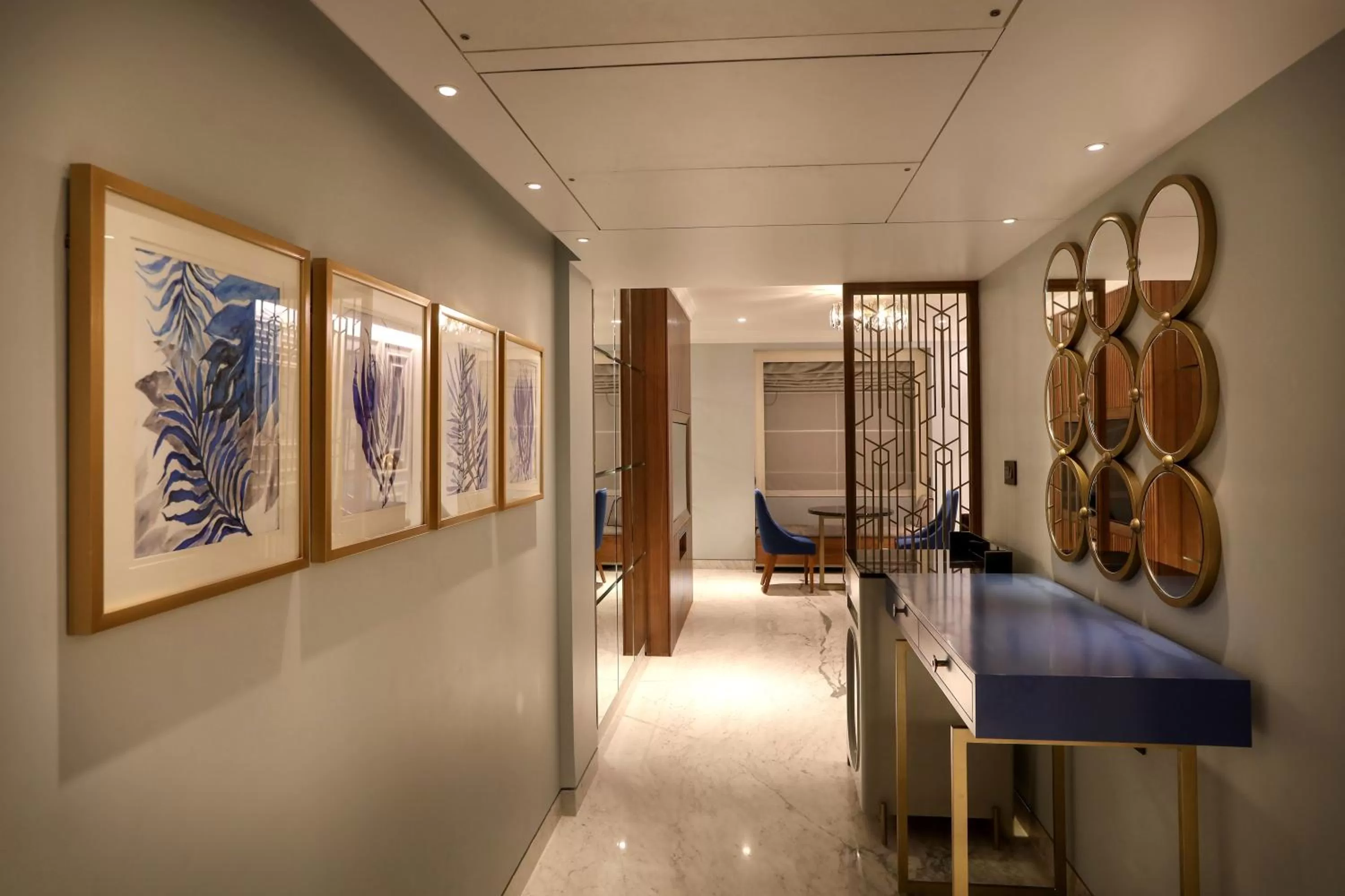 Living room in Radisson Blu Hotel & Suites GRT Chennai