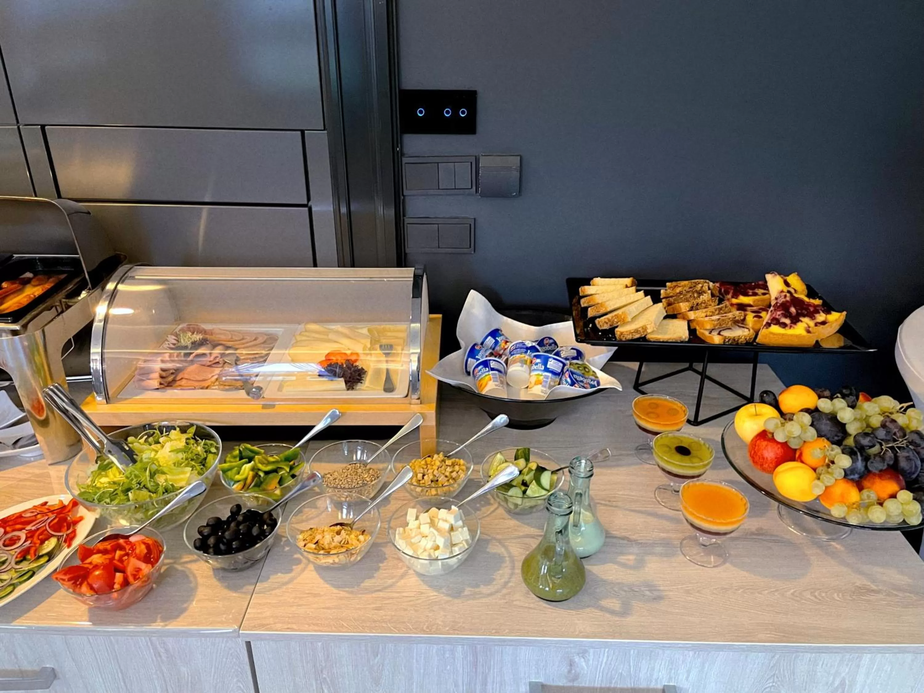 Breakfast, Food in Hotel Garden