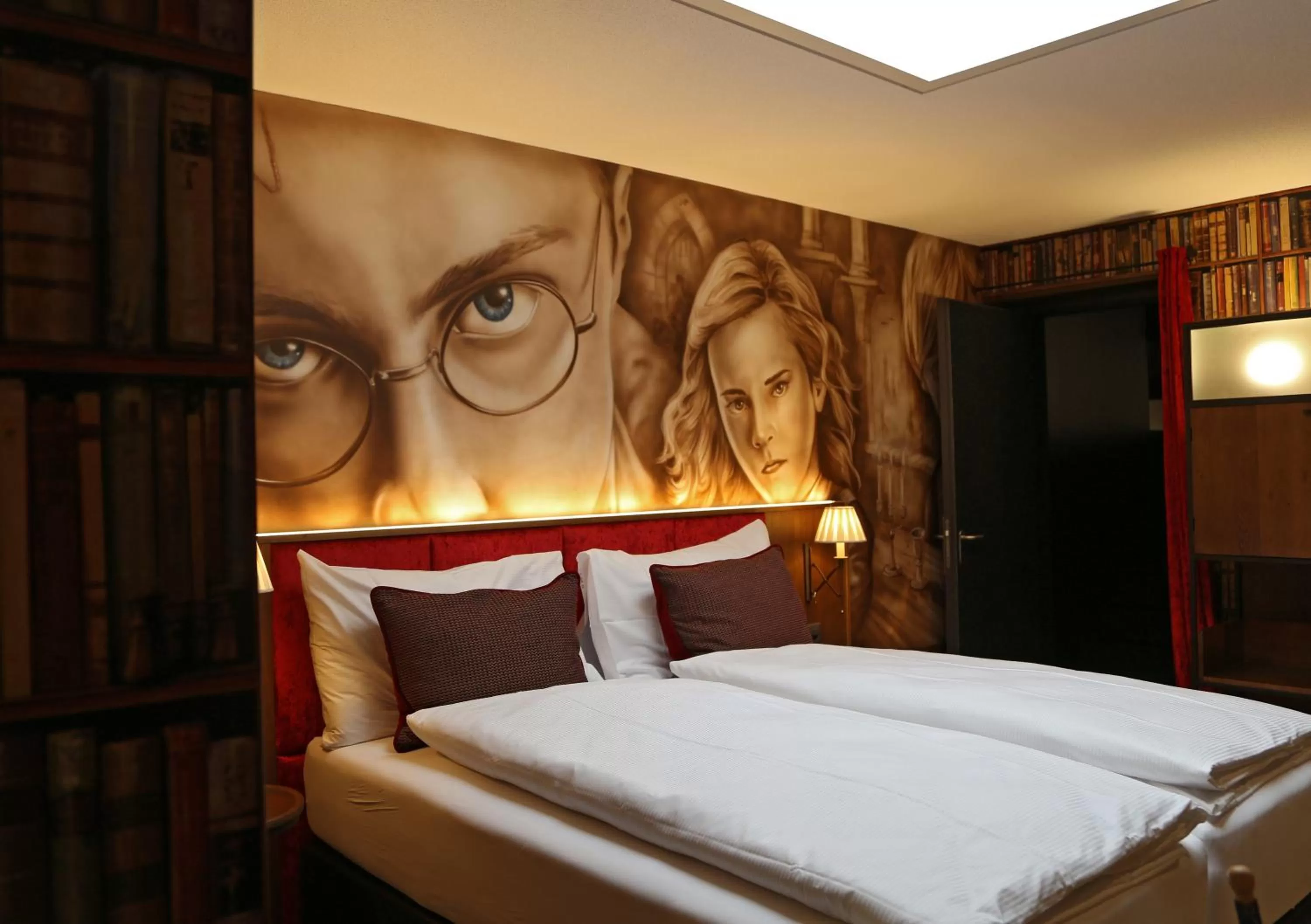 Bed in Hotel Cinema 8