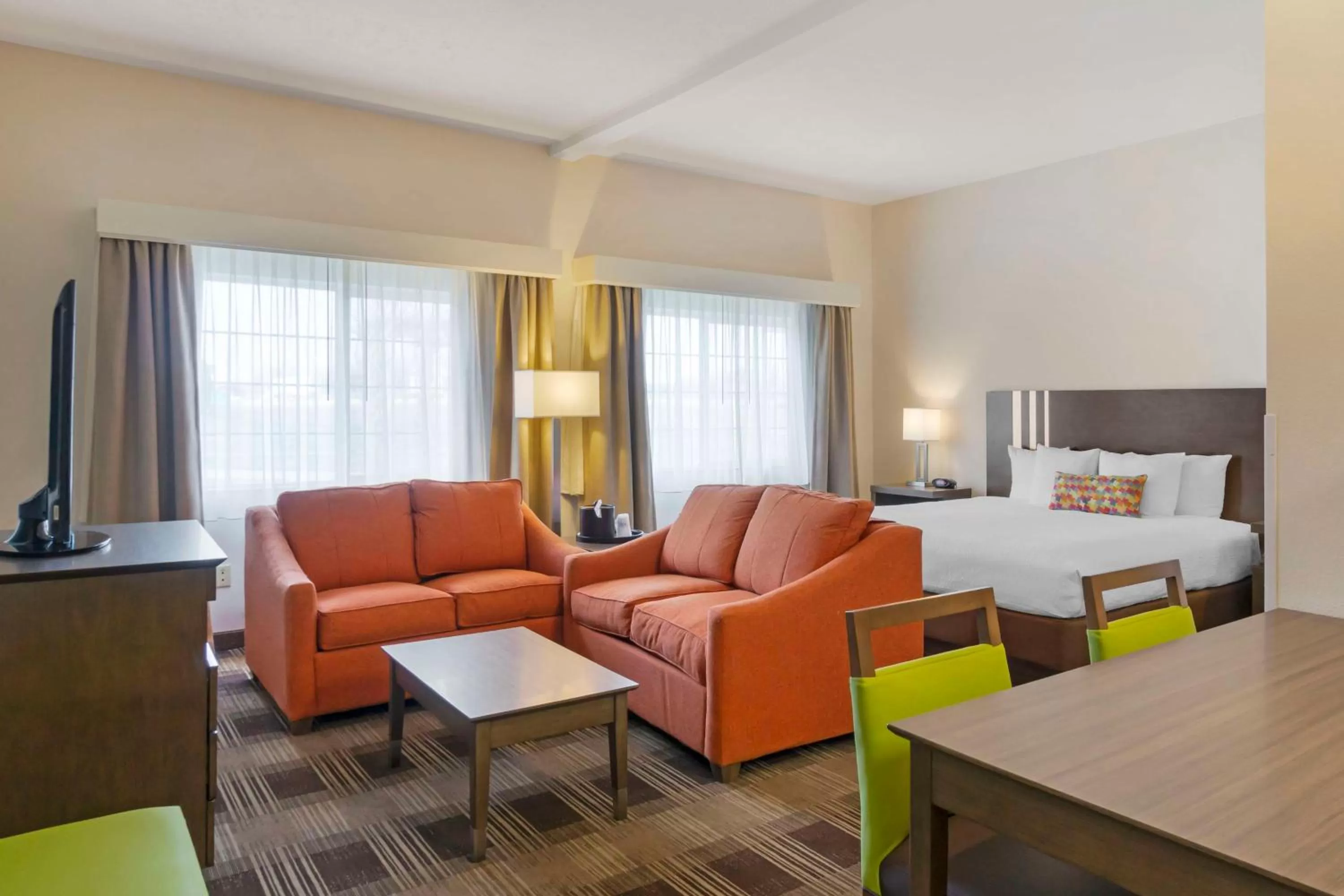 Bedroom, Bed in Best Western Plus The Inn at Horse Heaven