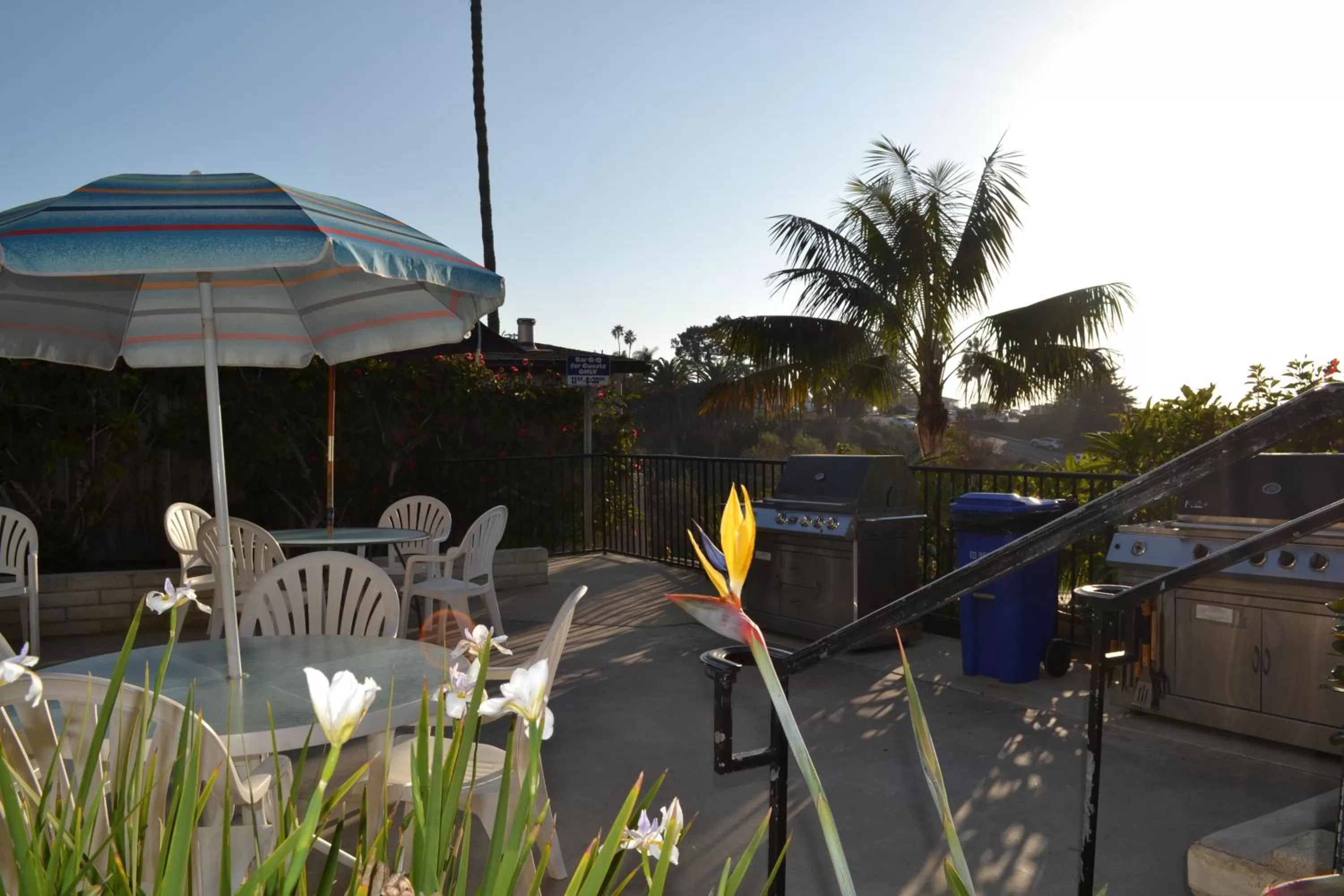 BBQ facilities in Moonlight Beach Motel