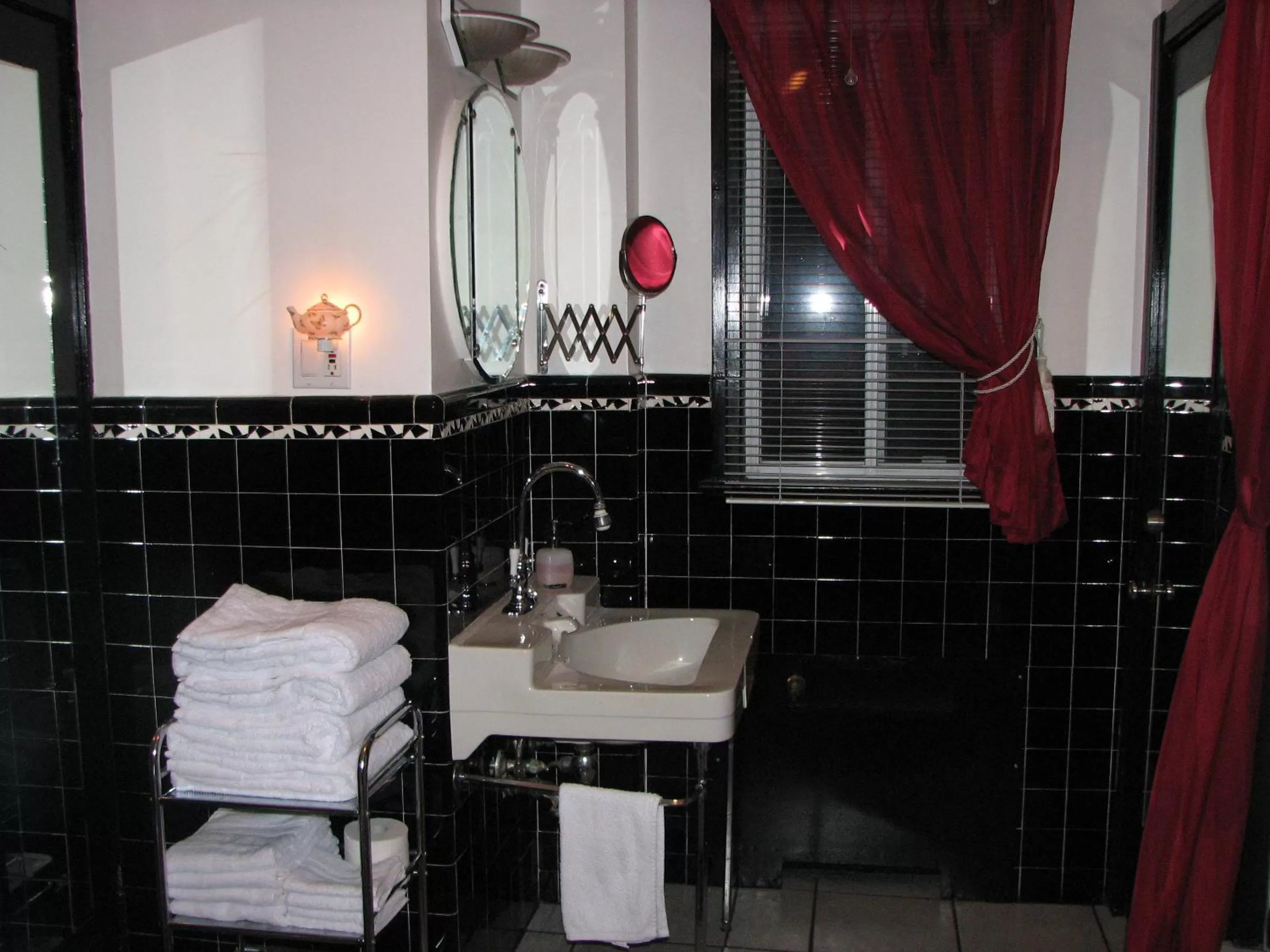 Shower in Magnolia B&B