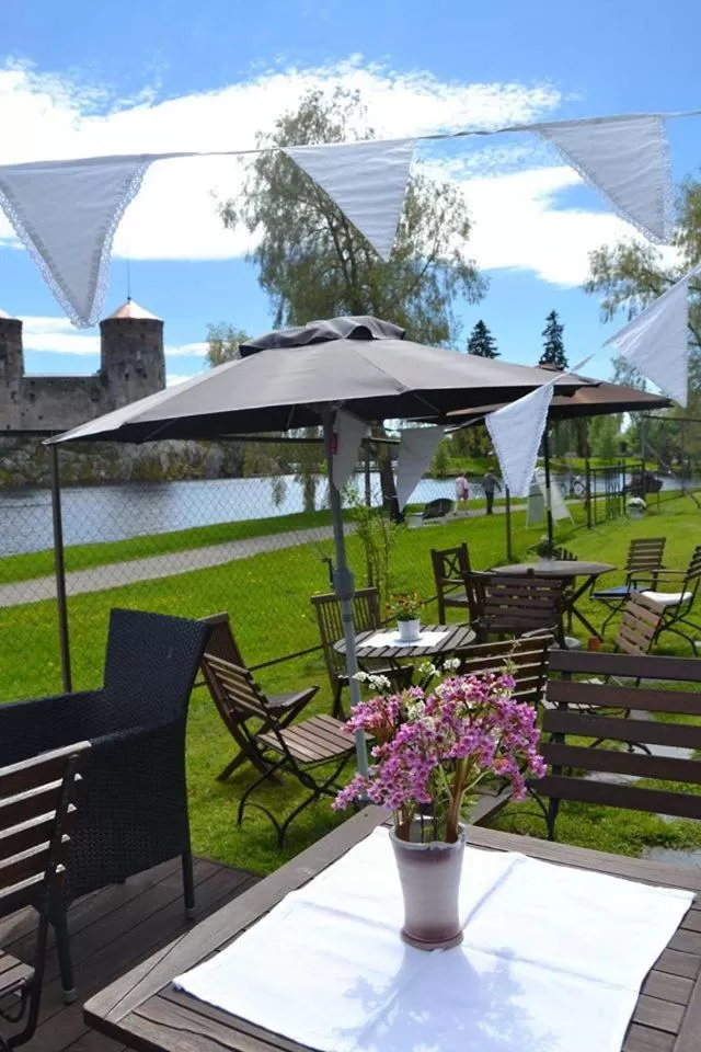 Patio in Lossiranta Lodge