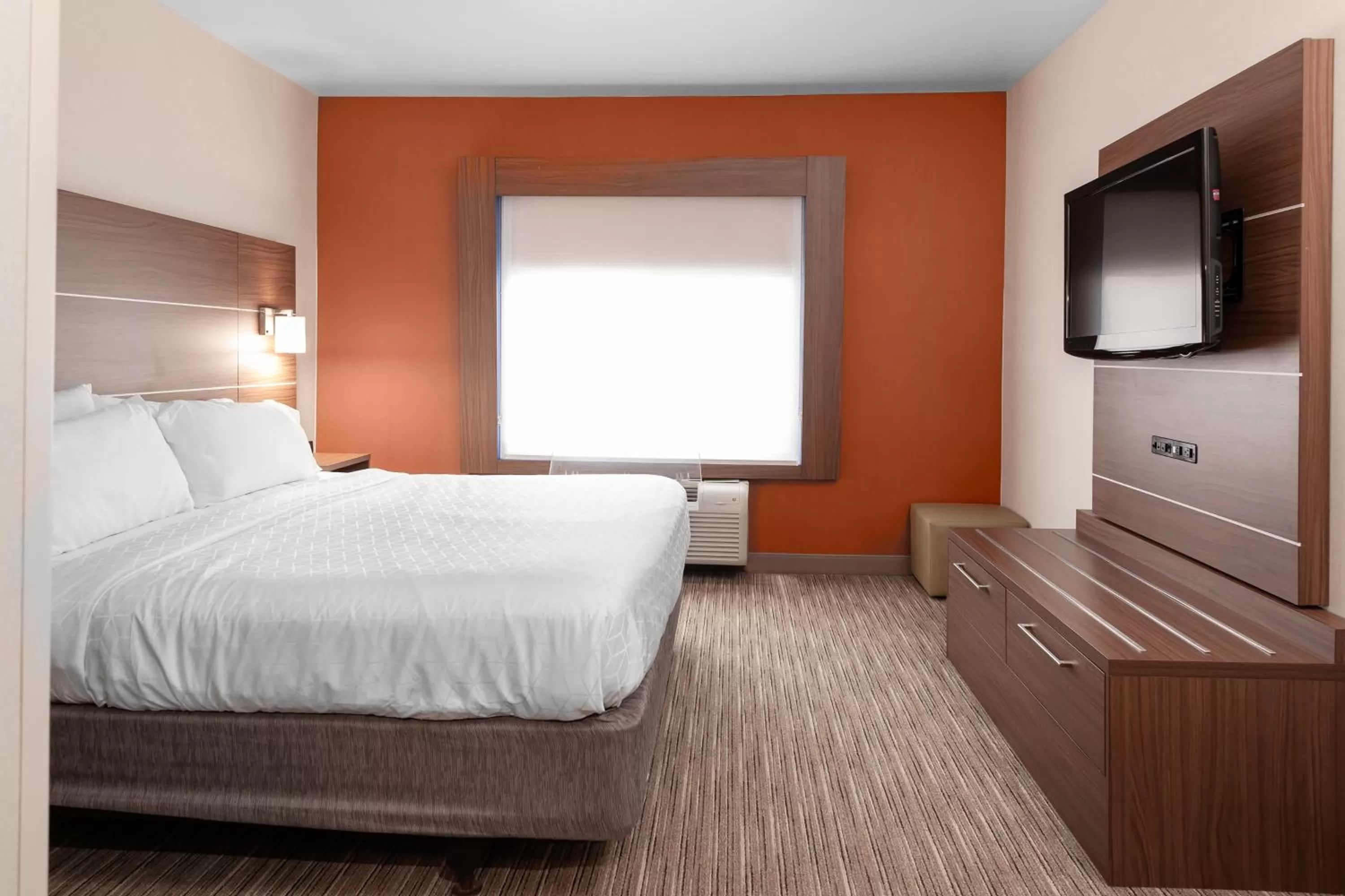 King Suite in Holiday Inn Express Hotel & Suites Coeur D'Alene I-90 Exit 11, an IHG Hotel