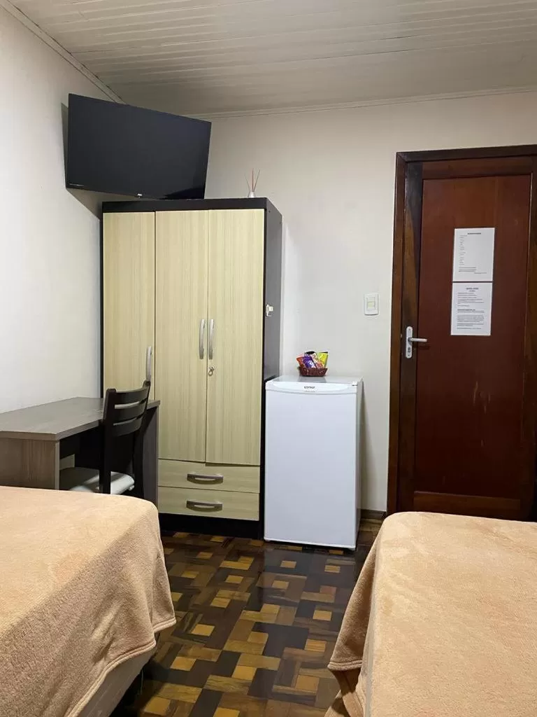 TV/Entertainment Center in Hotel Visão