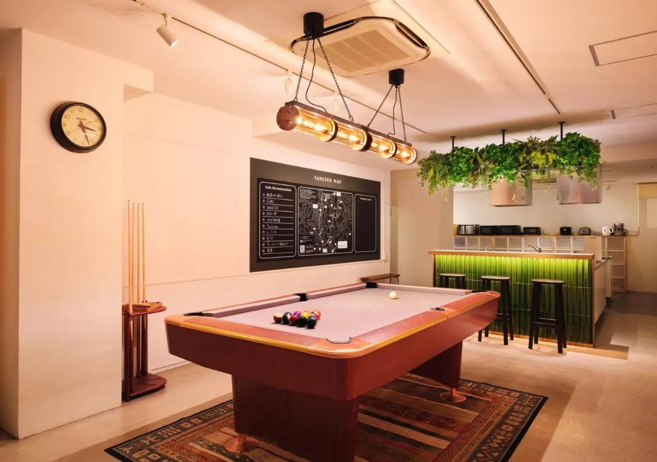 Billiard in Hotel Graphy Nezu