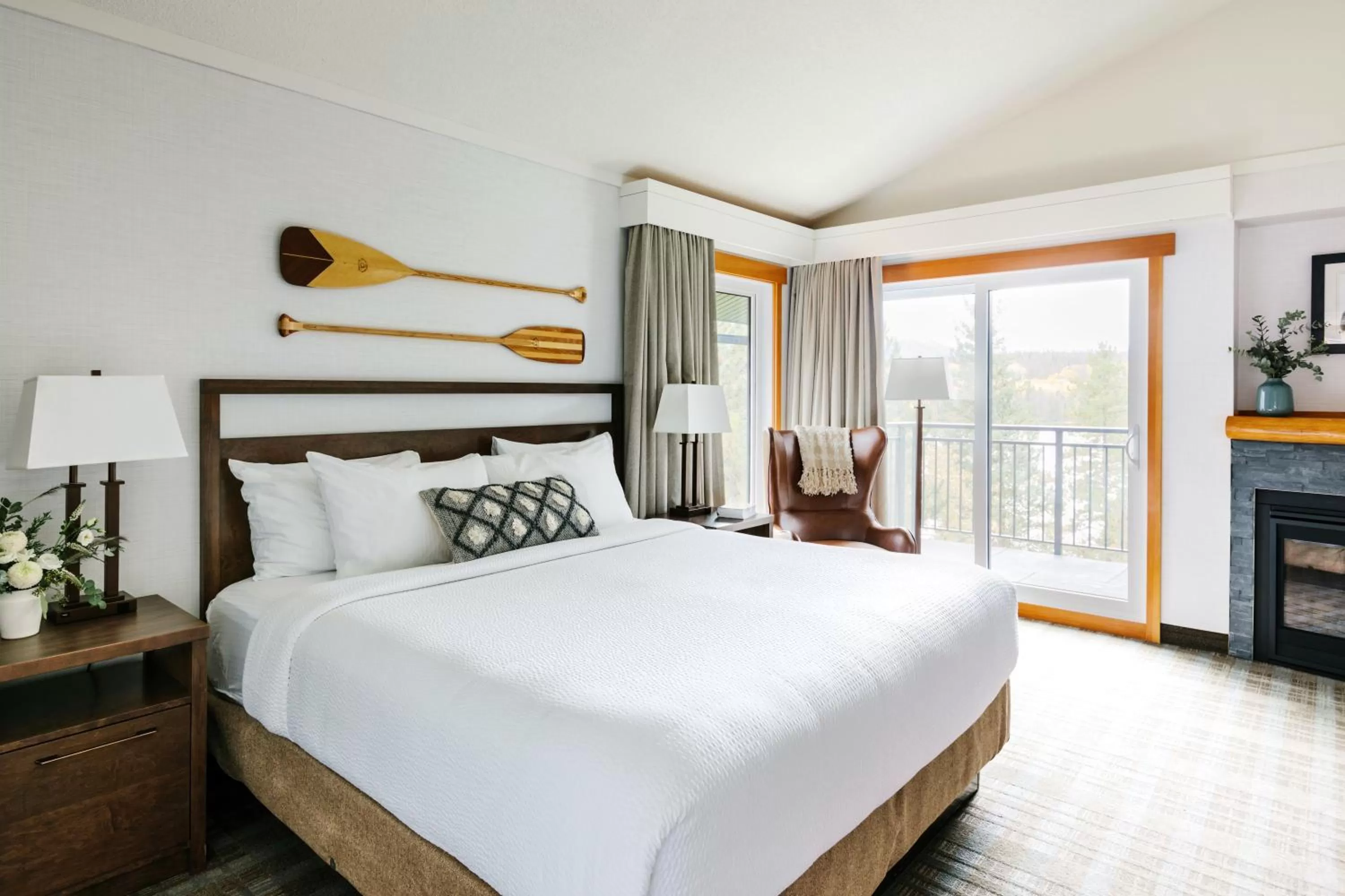 Bedroom, Bed in Pyramid Lake Lodge