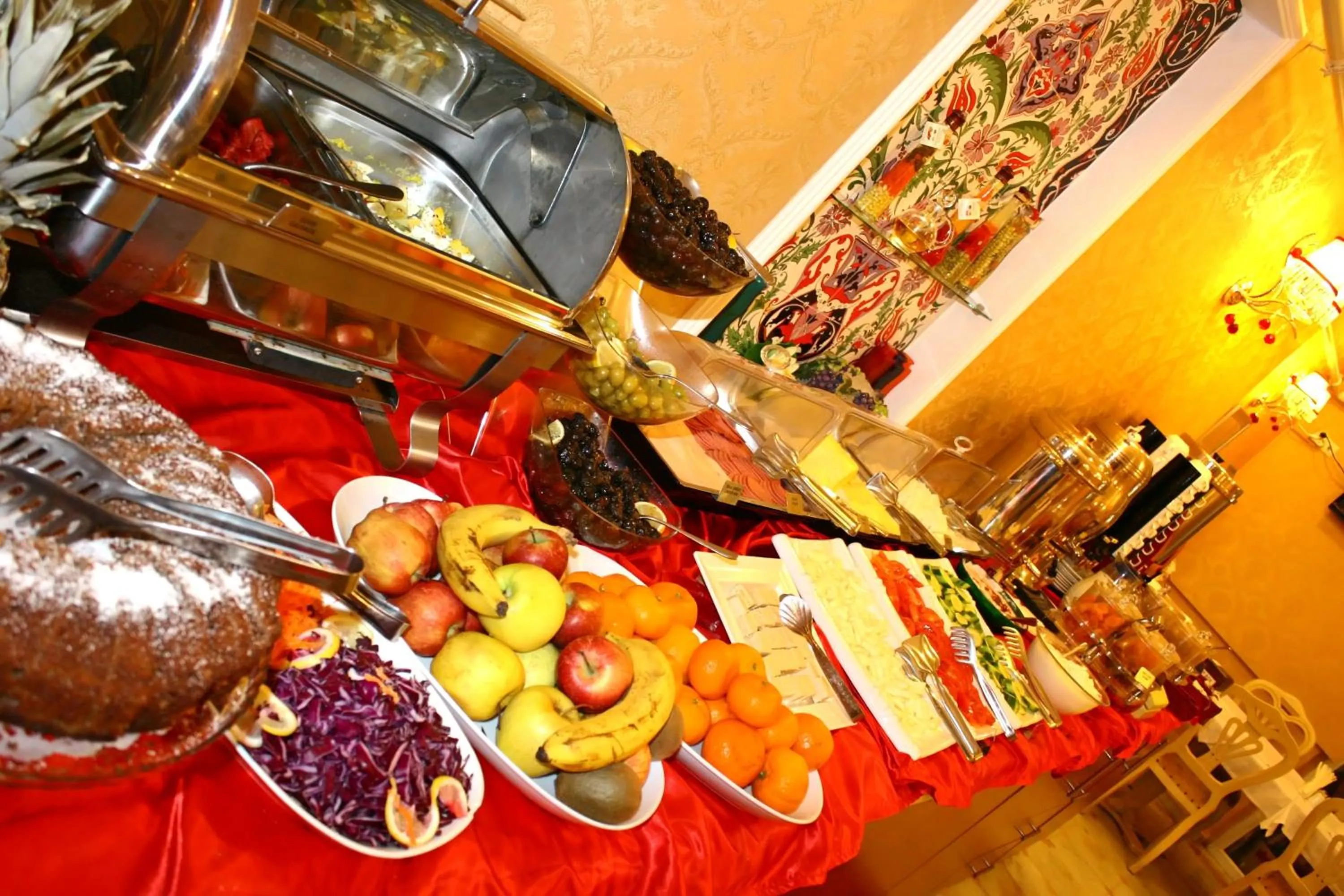 Dining area in Divas Hotel