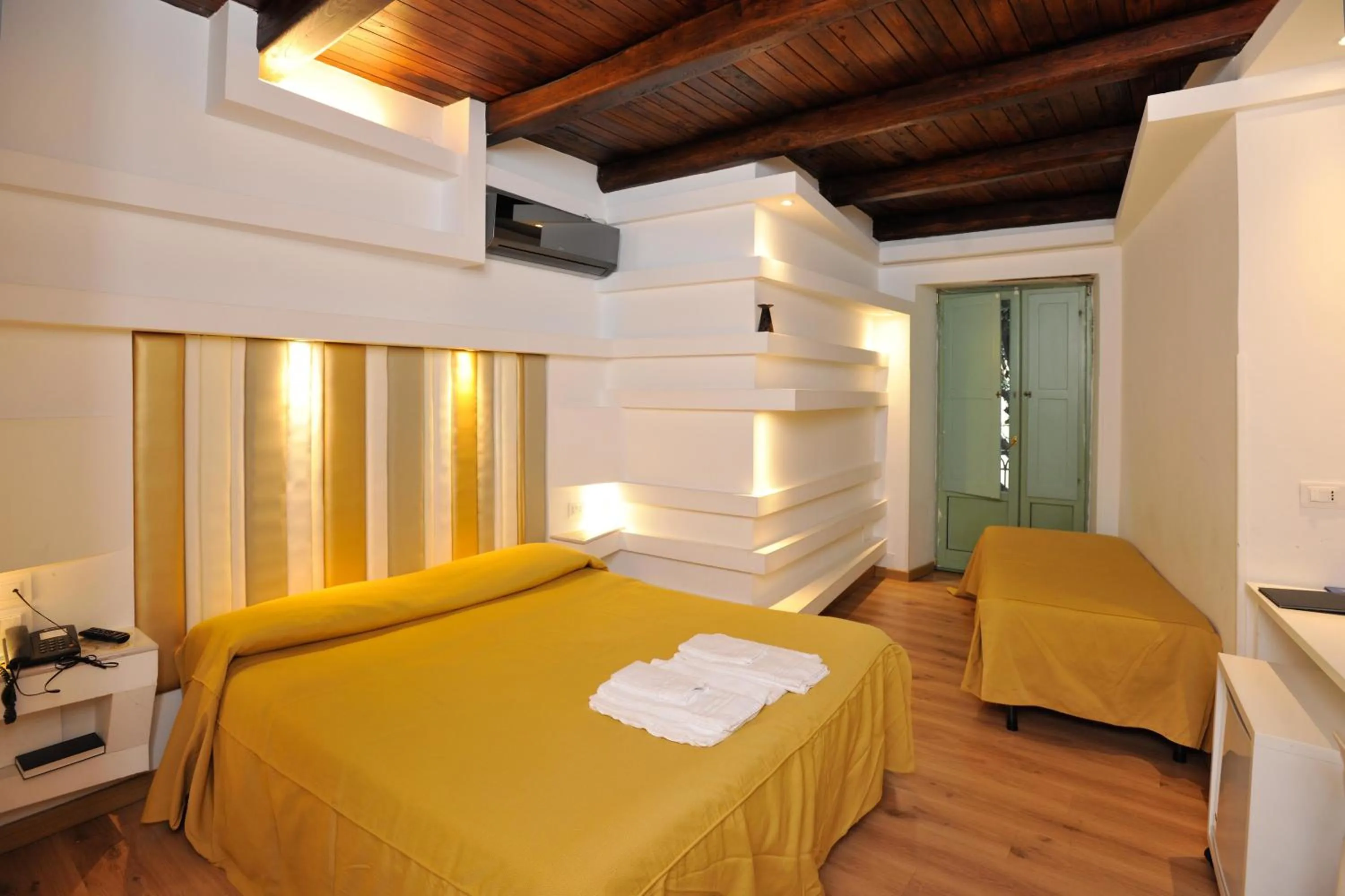 Bedroom, Bed in Albergo Del Centro Storico