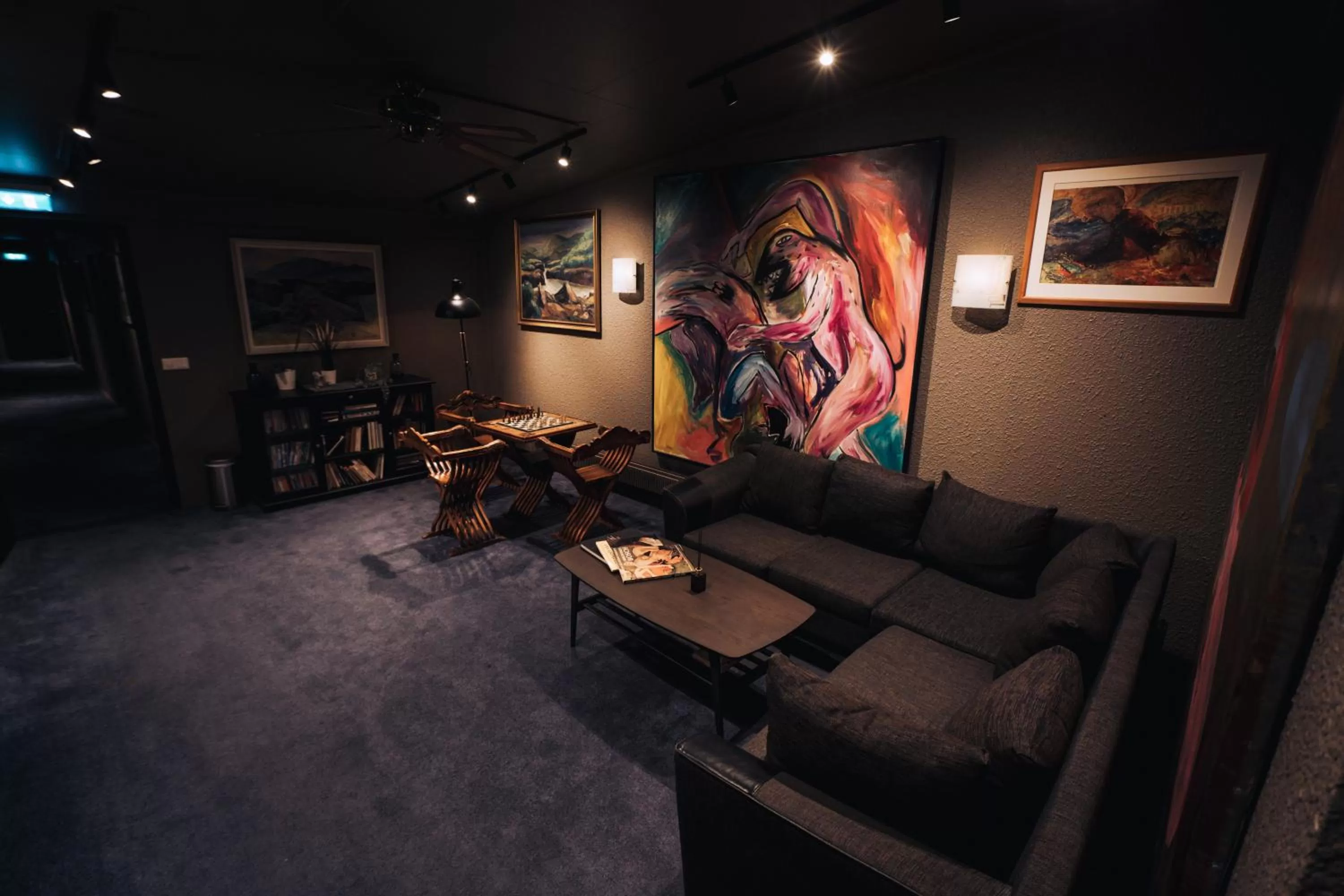 Communal lounge/ TV room in Brim Hotel