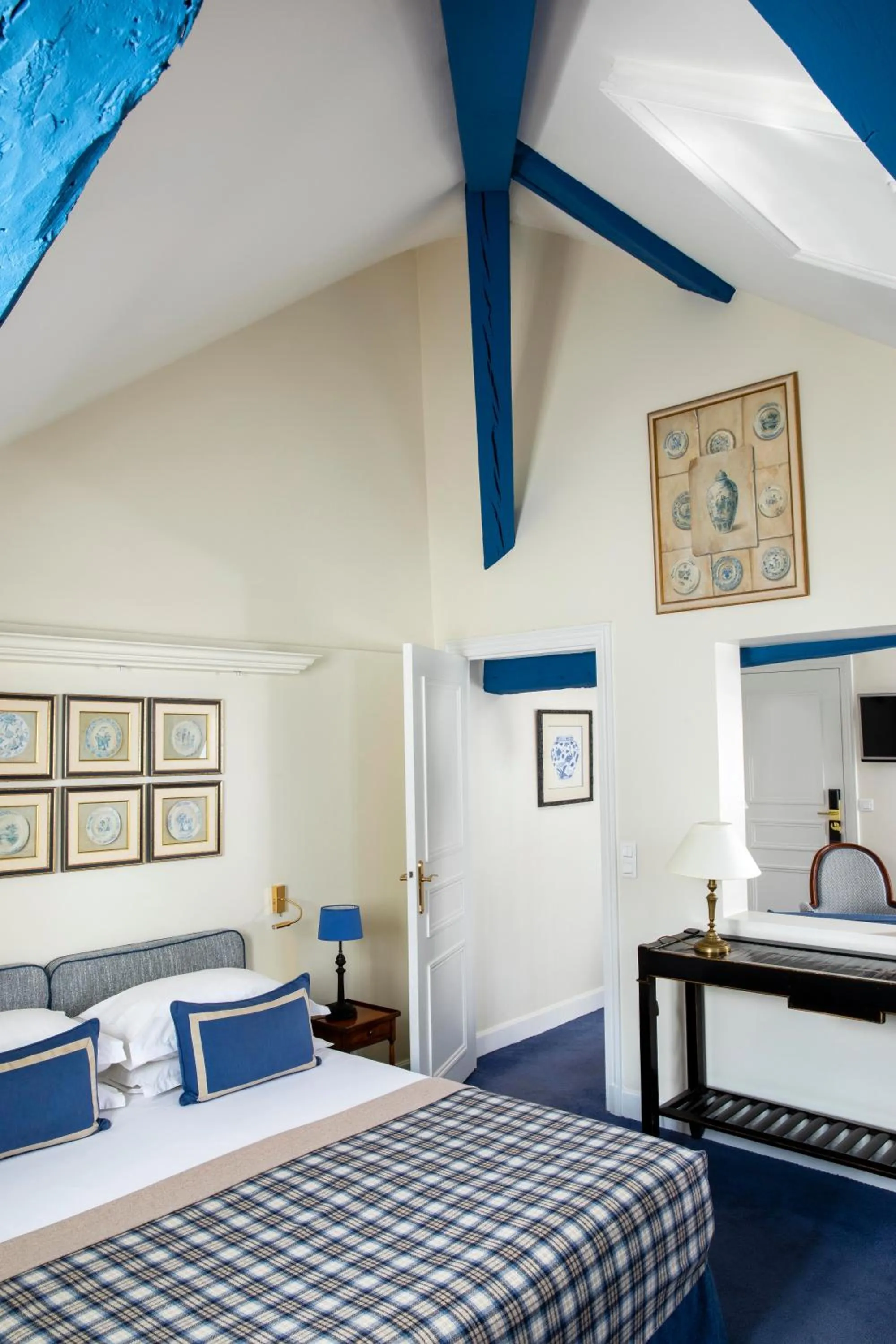 Bedroom, Bed in Le Relais Saint Honoré