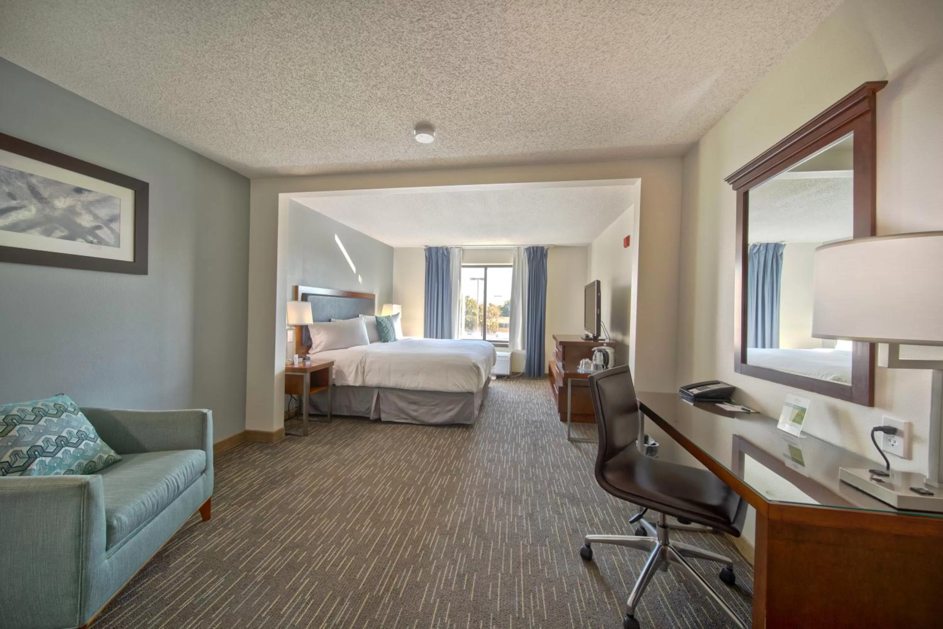Photo of the whole room, Bed in Wingate by Wyndham and Williamson Conference Center