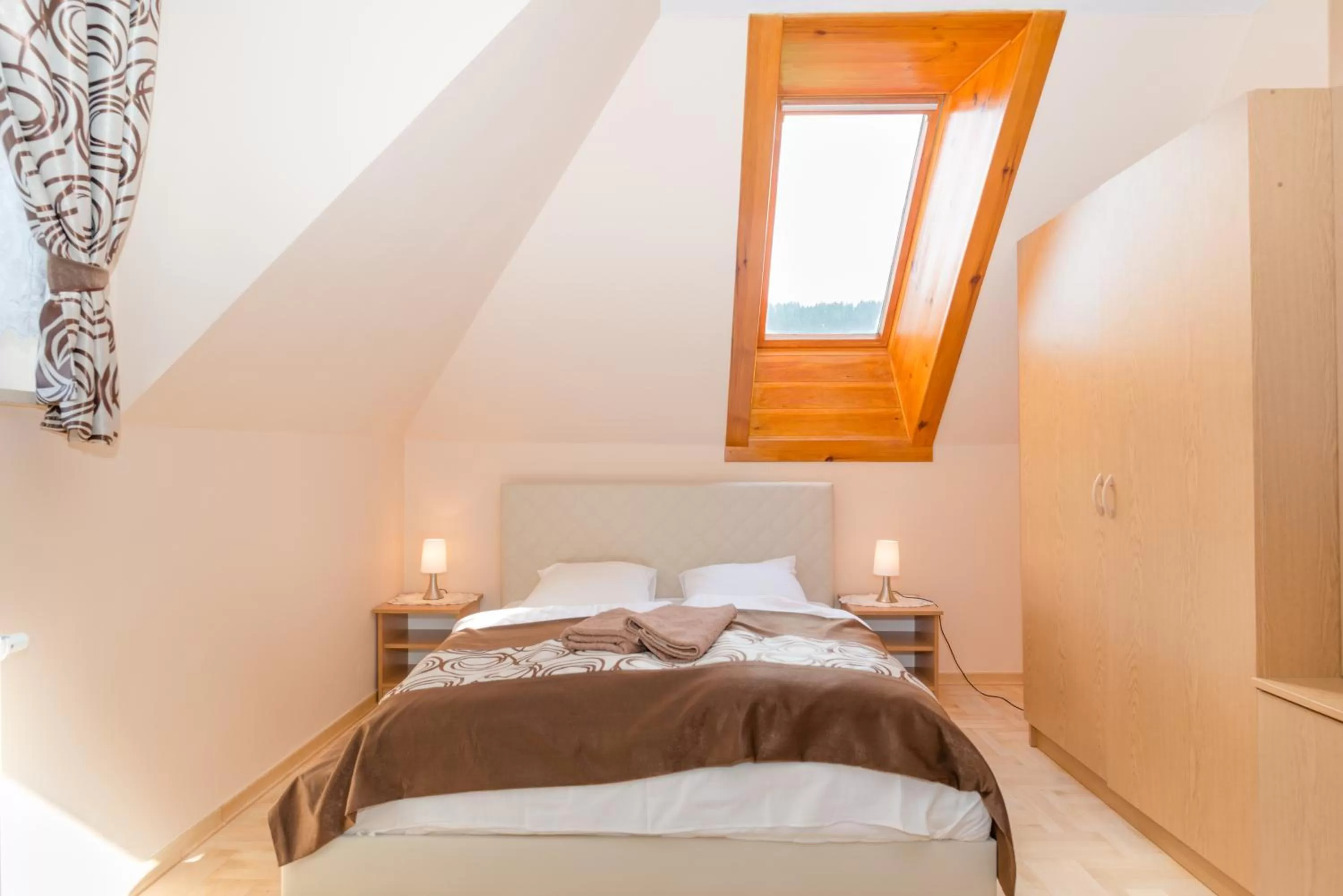 Bed in Gościniec Pięciu Stawów