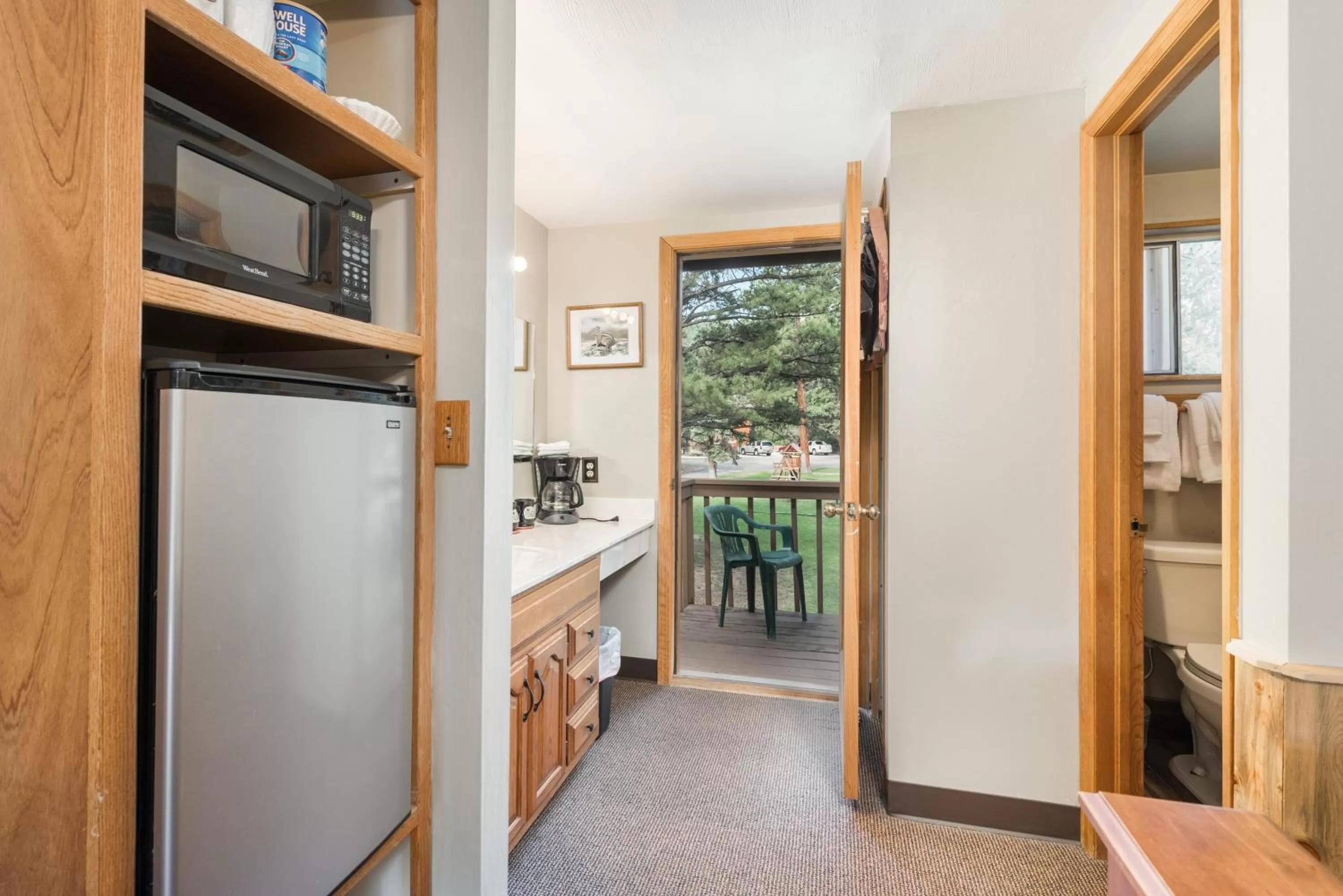 4 Seasons Inn on Fall River