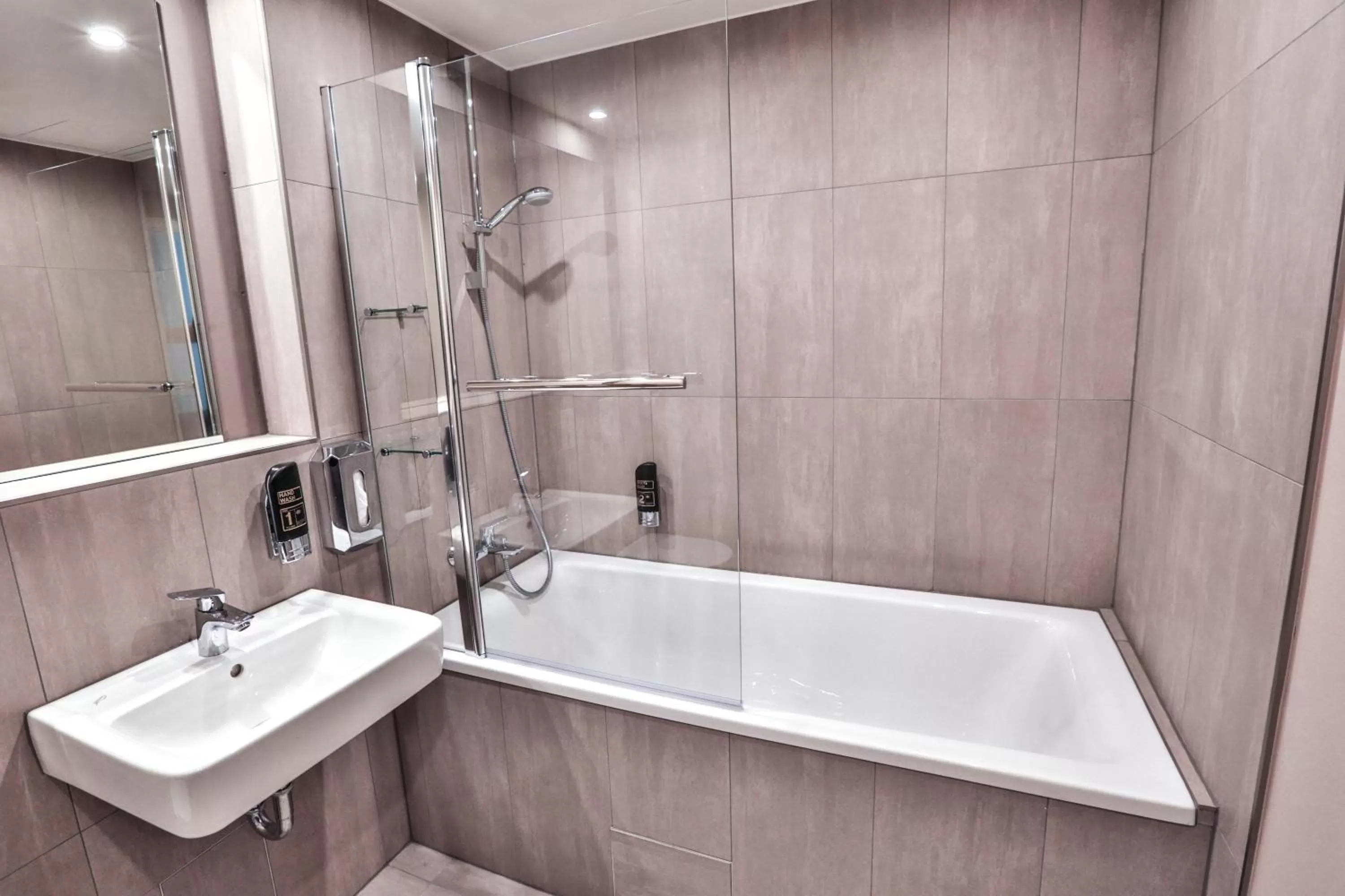 Bathroom in Ocak Aparthotel