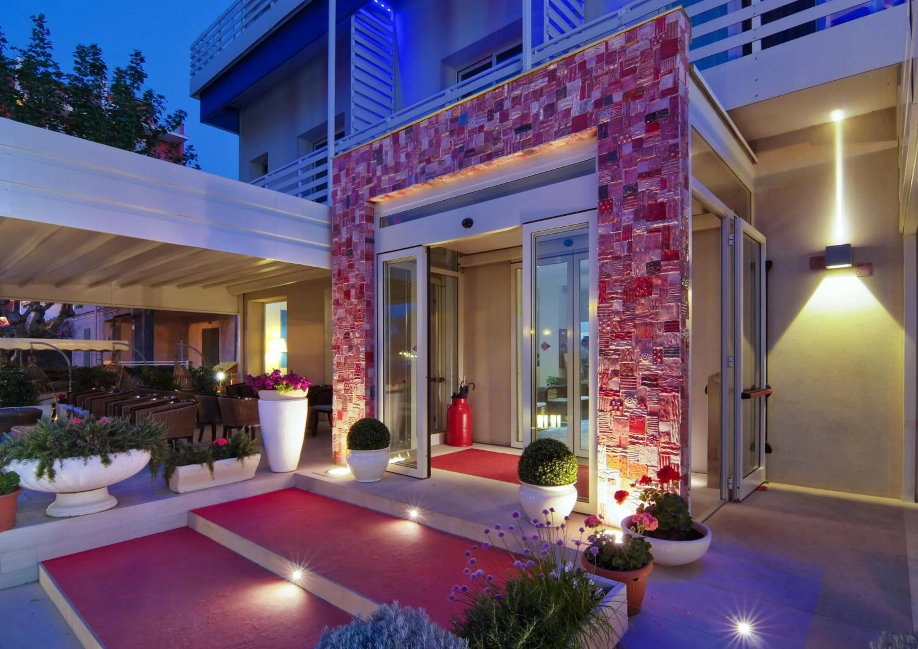 Facade/entrance in Hotel LaMorosa