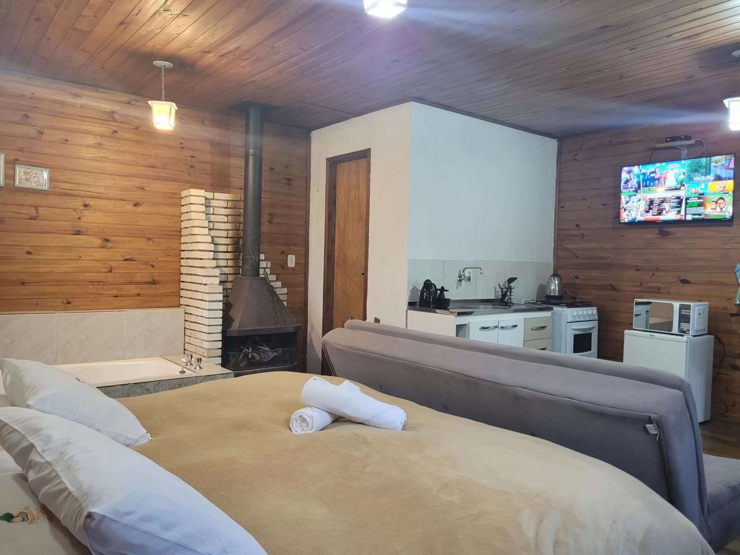 Hot Tub, Bed in Pousada da Chacara